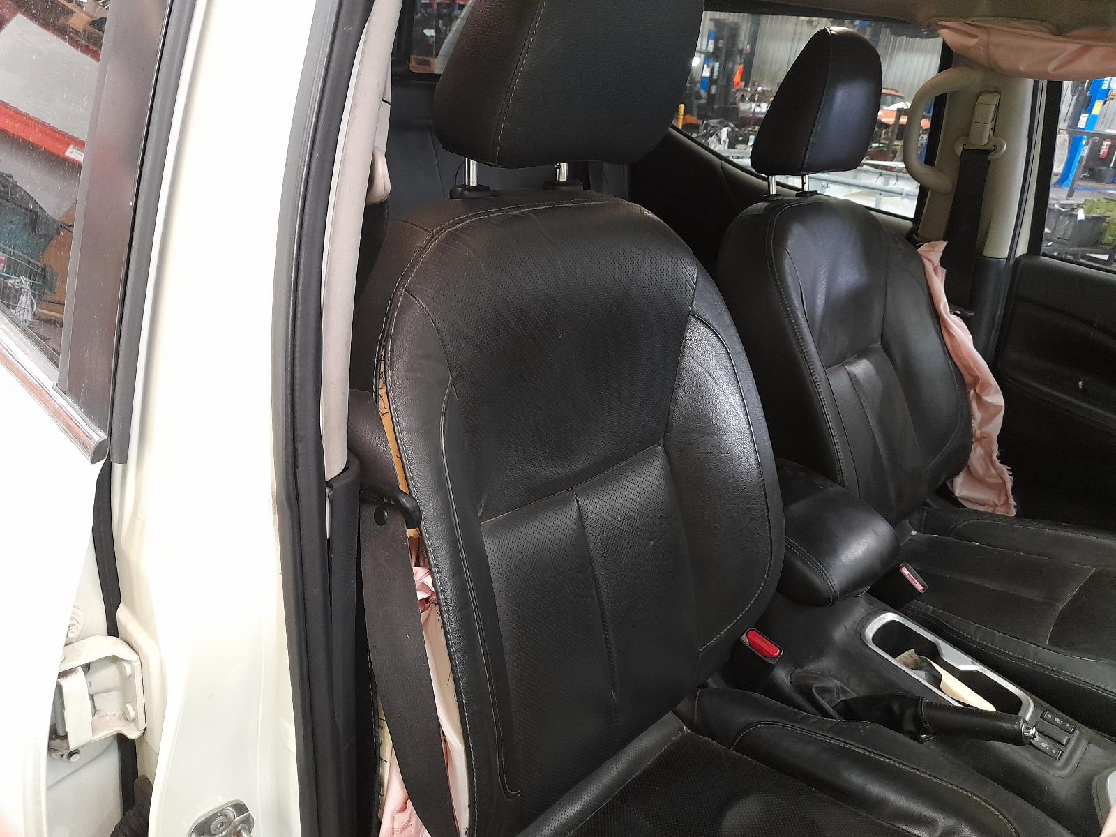 View Auto part Ecu Nissan Navara 2016