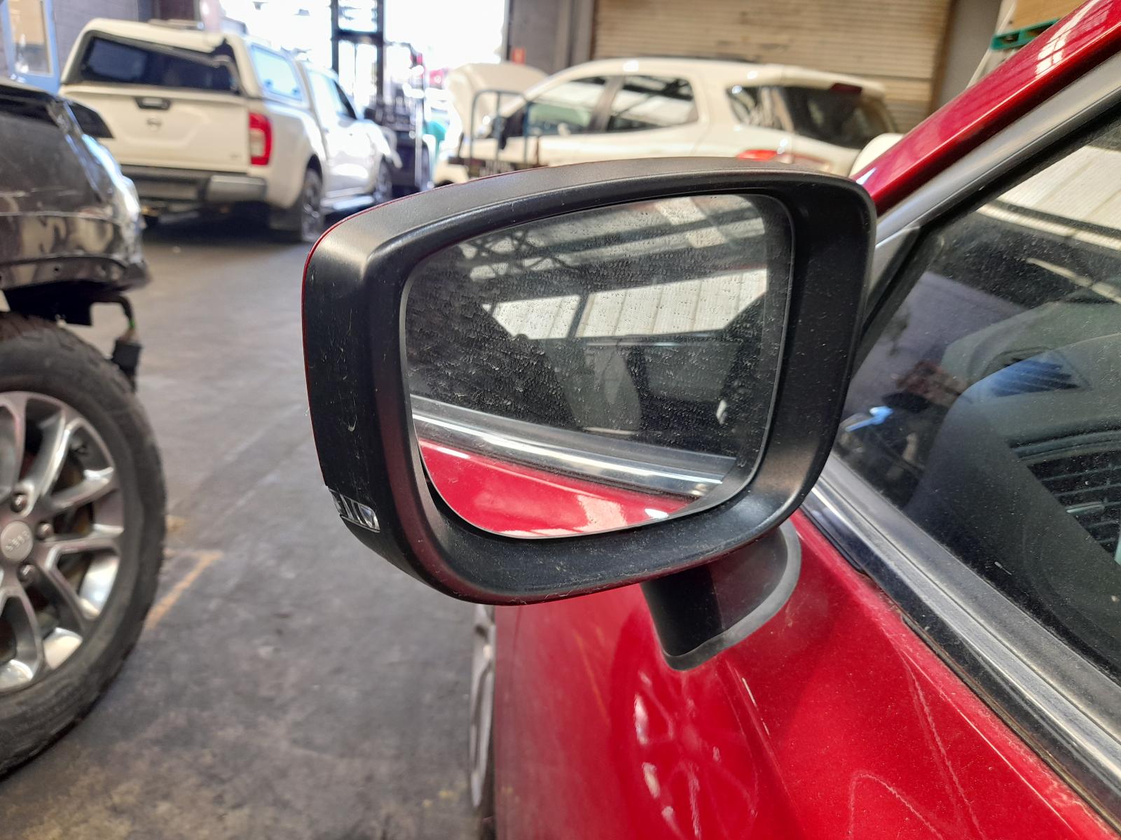 View Auto part Door/Boot/Gate Lock Mazda 3 2017