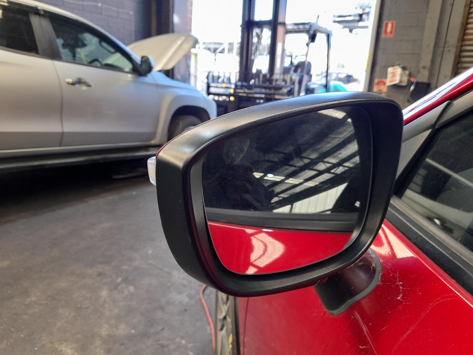 View Auto part Sunvisor Mazda Cx3 2015