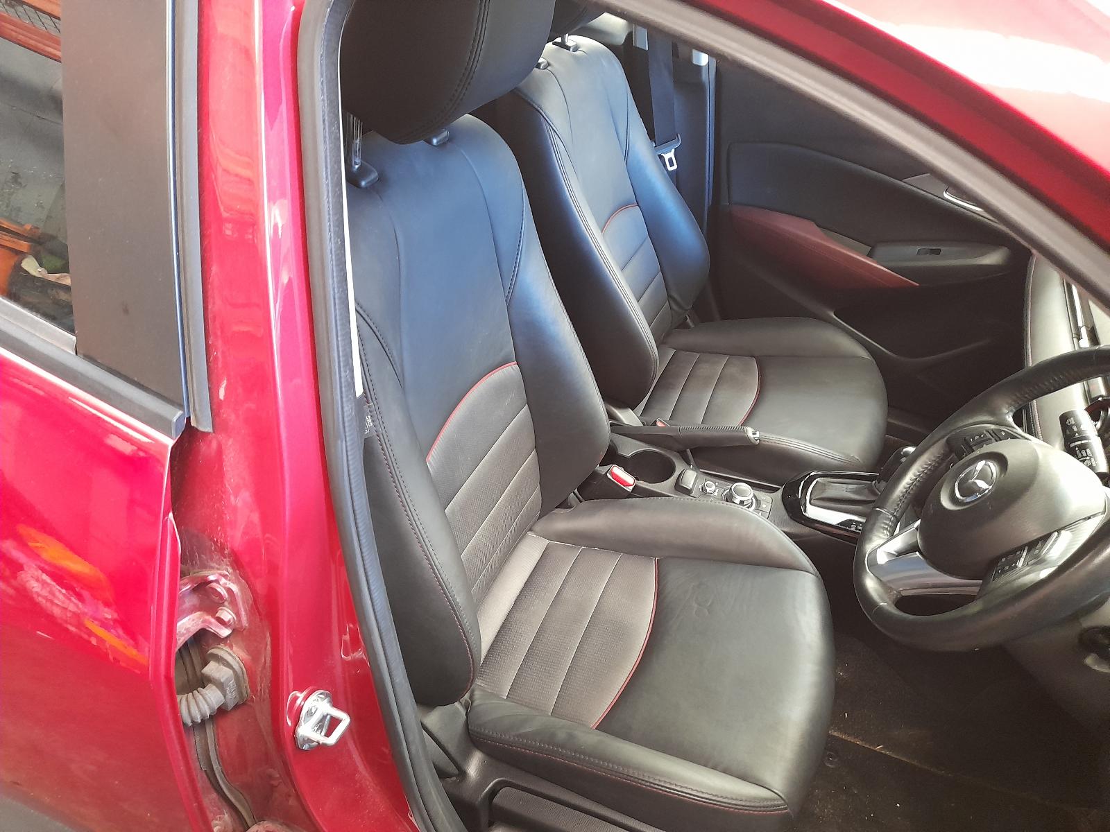 View Auto part Sunvisor Mazda Cx3 2015