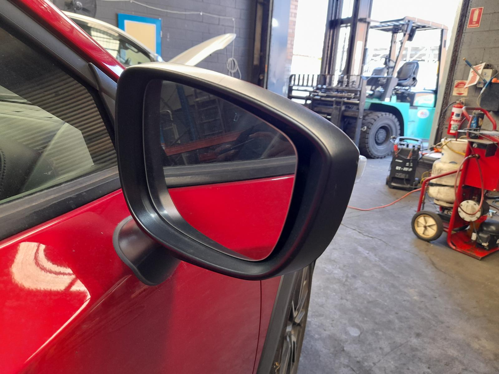 View Auto part Sunvisor Mazda Cx3 2015