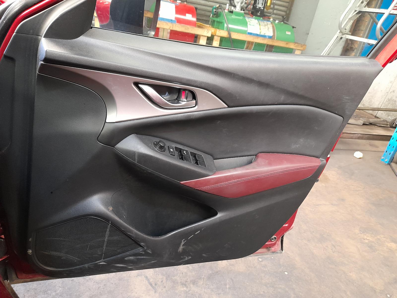 View Auto part Sunvisor Mazda Cx3 2015