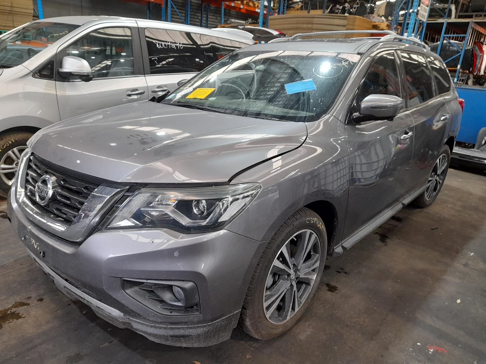 2017 Nissan Pathfinder Bootlid/Tailgate View Auto part Bootlid/Tailgate Nissan Pathfinder 2017