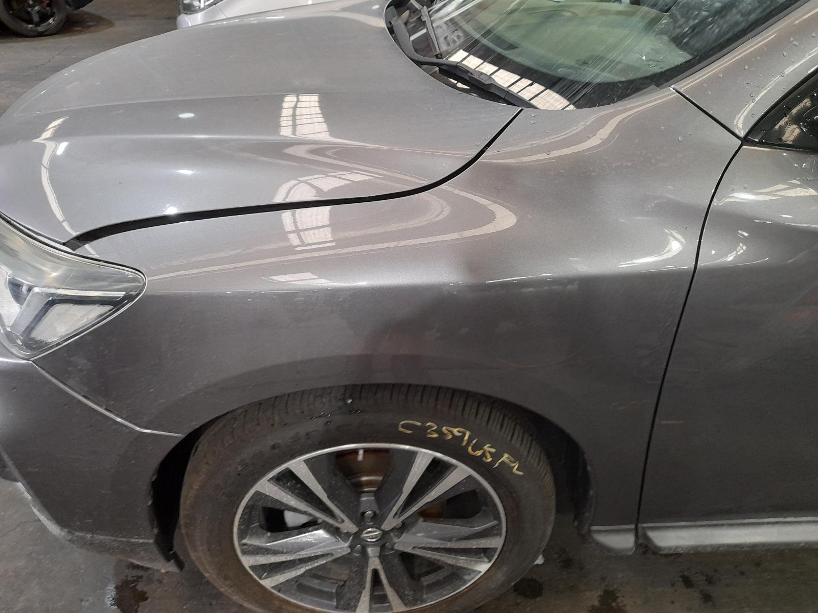 2017 Nissan Pathfinder Bootlid/Tailgate View Auto part Bootlid/Tailgate Nissan Pathfinder 2017