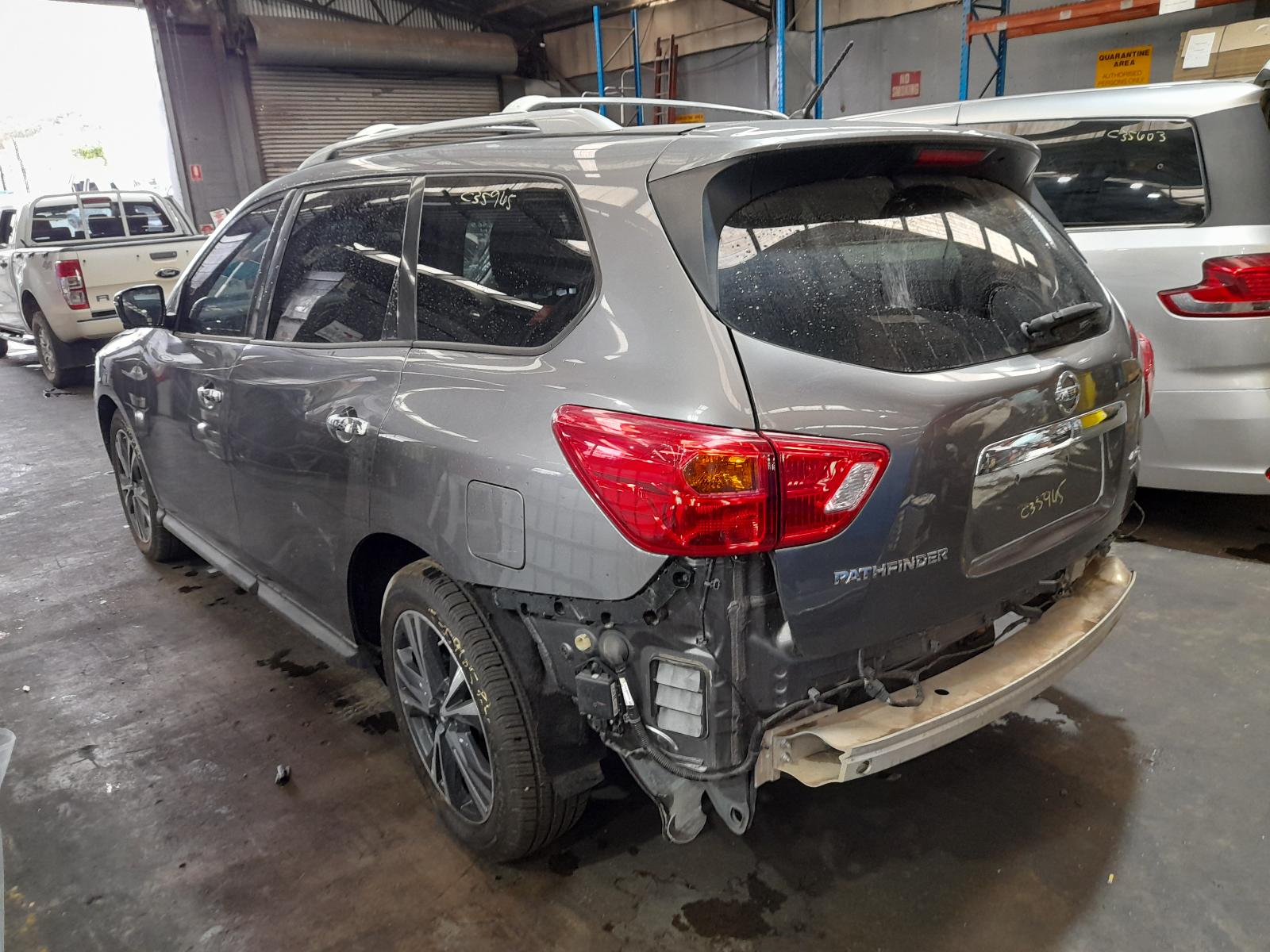 2017 Nissan Pathfinder Bootlid/Tailgate View Auto part Bootlid/Tailgate Nissan Pathfinder 2017