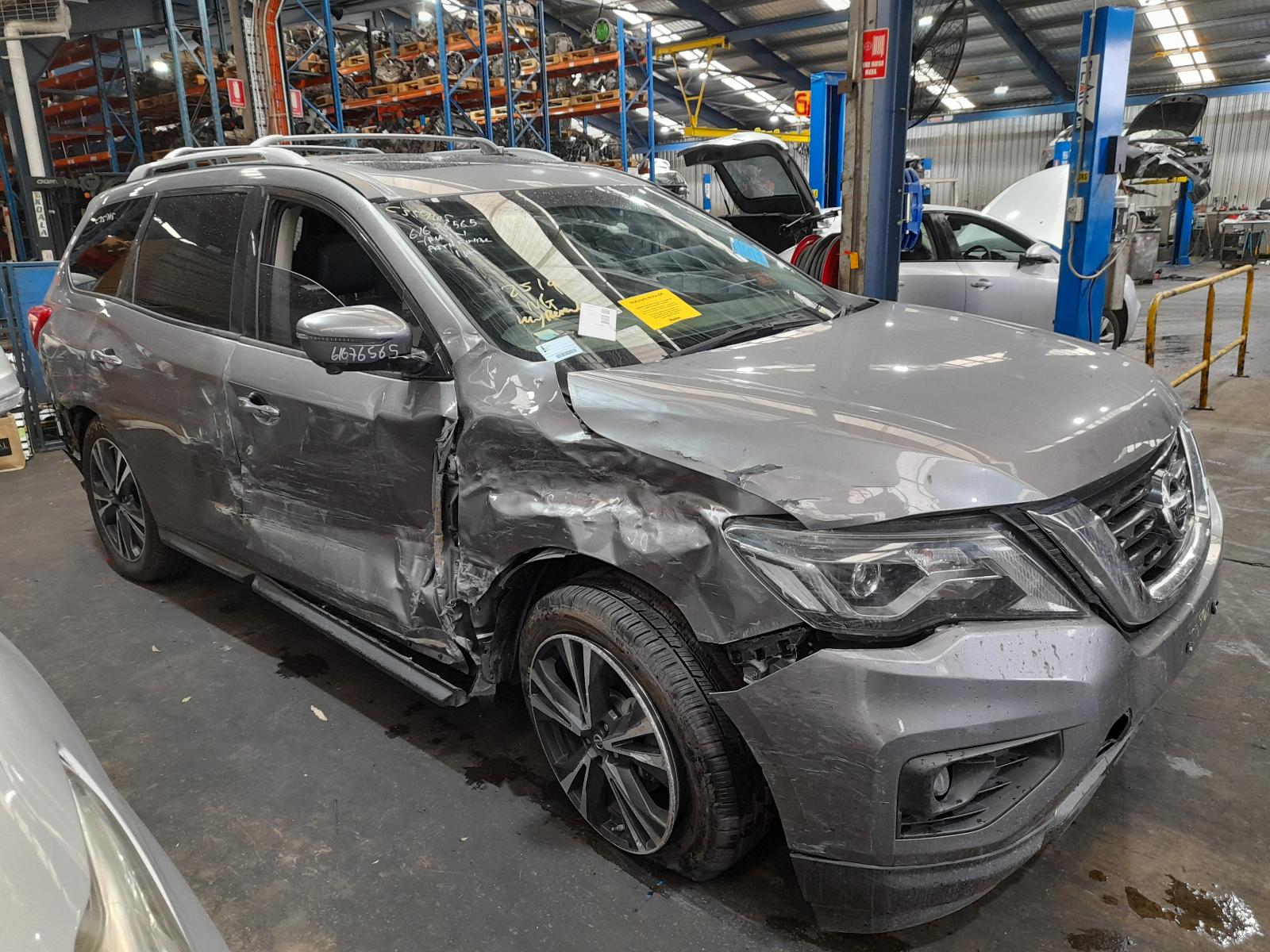 2017 Nissan Pathfinder Bootlid/Tailgate View Auto part Bootlid/Tailgate Nissan Pathfinder 2017