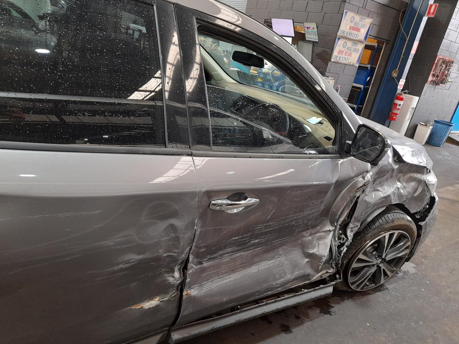 2017 Nissan Pathfinder Bootlid/Tailgate View Auto part Bootlid/Tailgate Nissan Pathfinder 2017