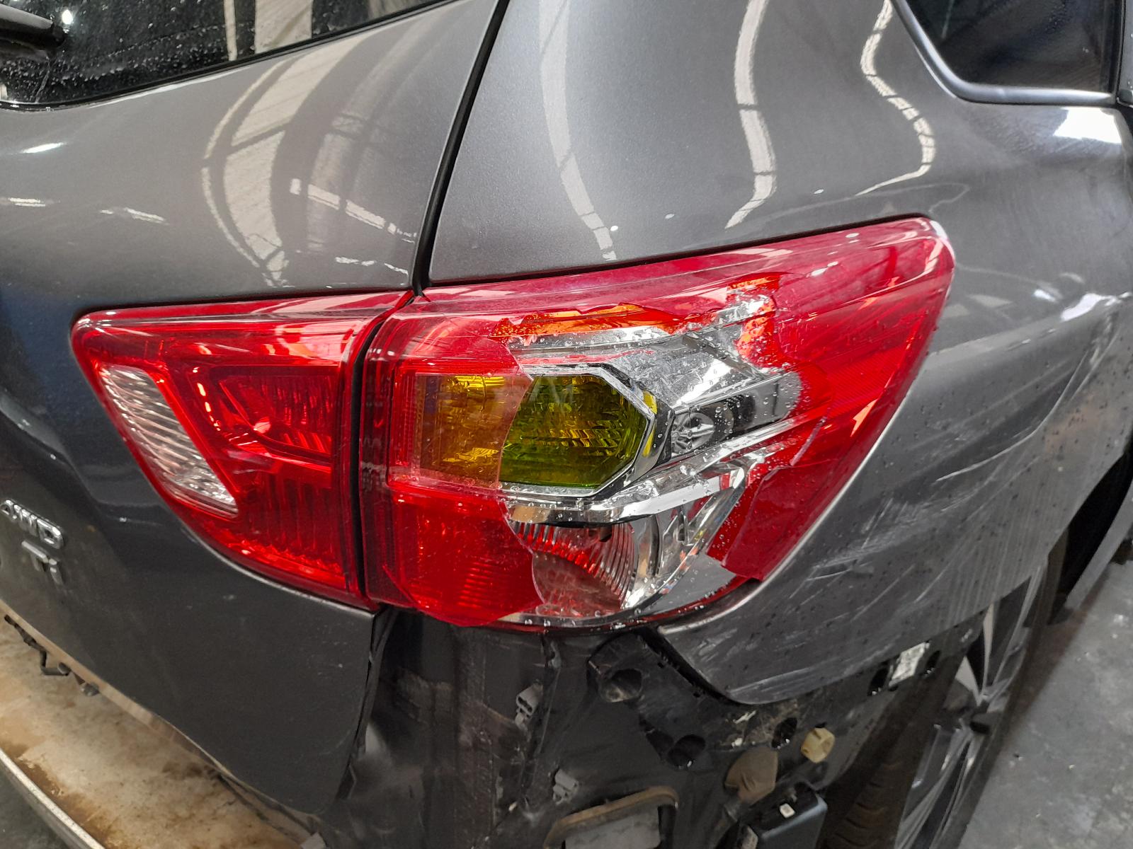 2017 Nissan Pathfinder Bootlid/Tailgate View Auto part Bootlid/Tailgate Nissan Pathfinder 2017