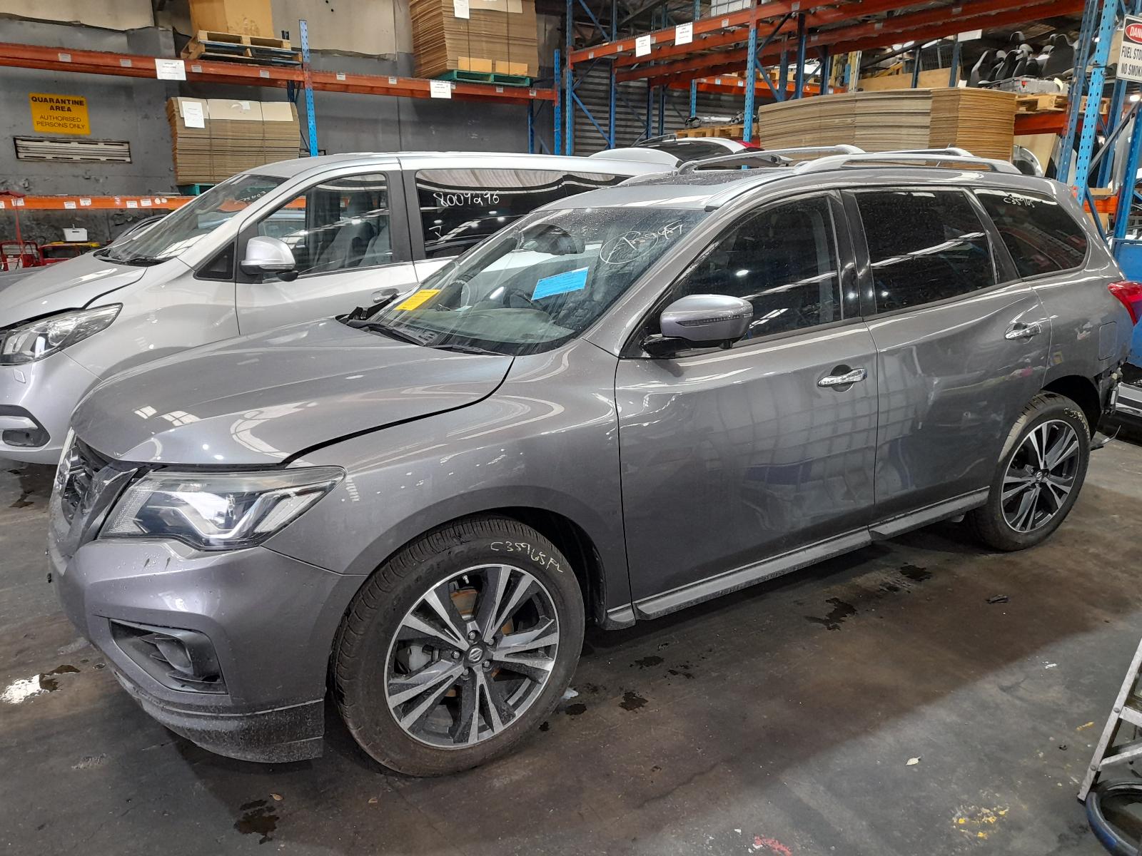 2017 Nissan Pathfinder Bootlid/Tailgate View Auto part Bootlid/Tailgate Nissan Pathfinder 2017