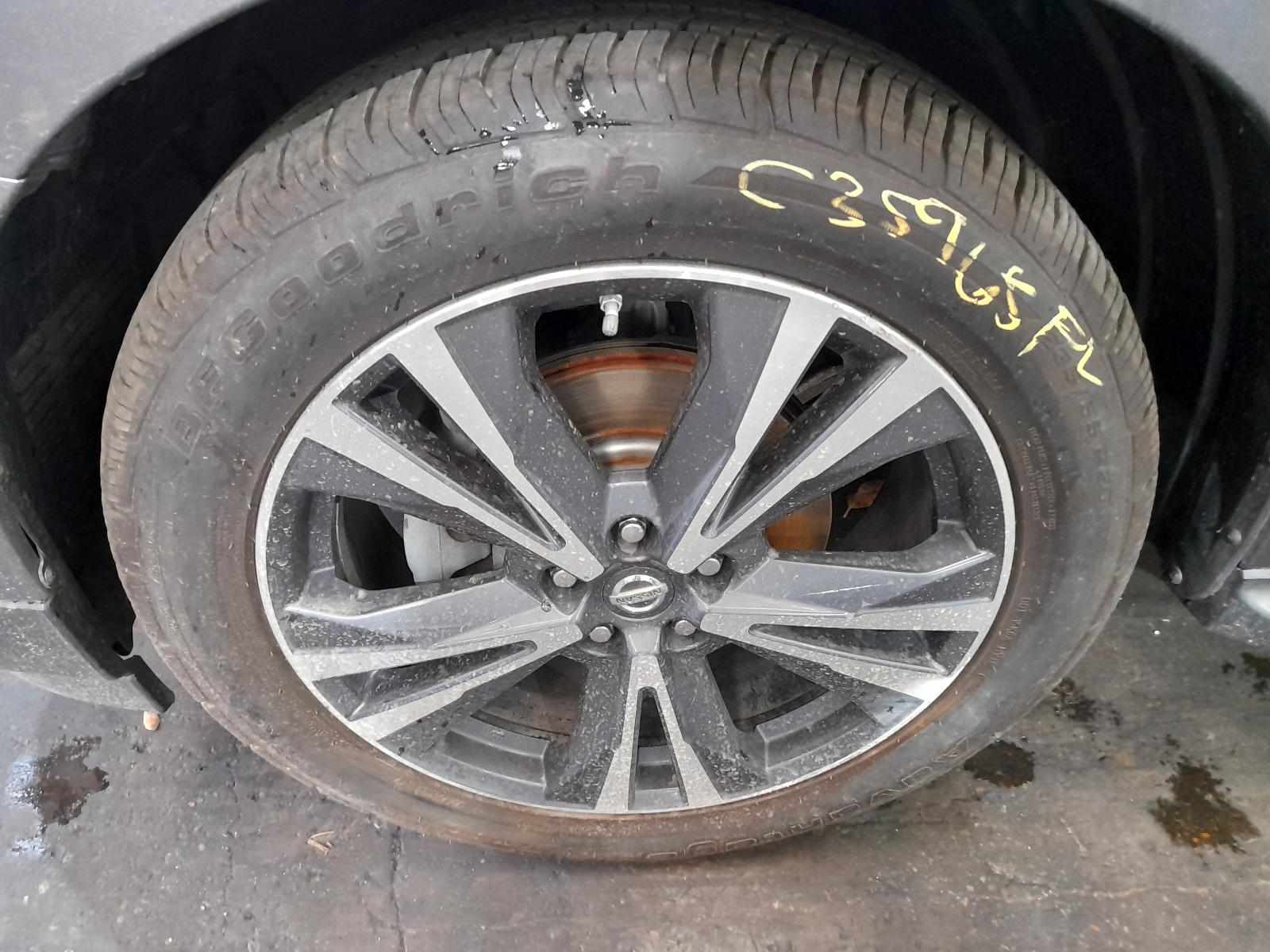 2017 Nissan Pathfinder Bootlid/Tailgate View Auto part Bootlid/Tailgate Nissan Pathfinder 2017