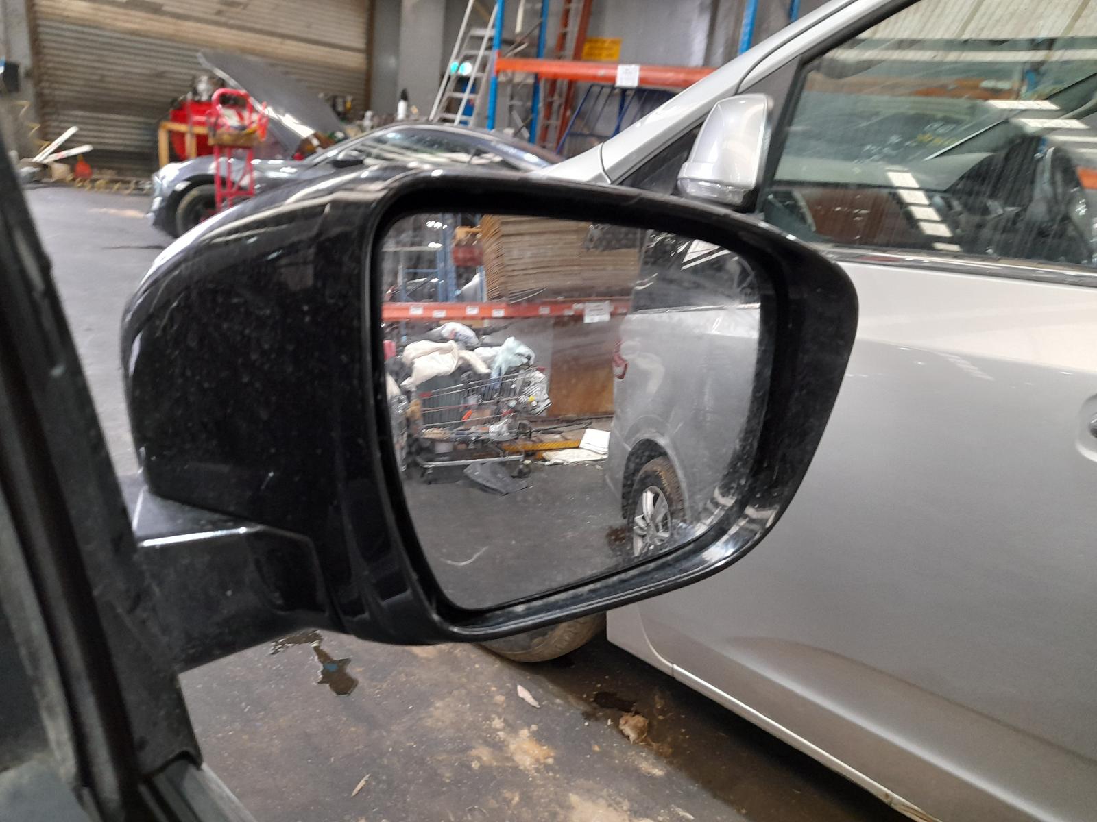 2017 Nissan Pathfinder Bootlid/Tailgate View Auto part Bootlid/Tailgate Nissan Pathfinder 2017