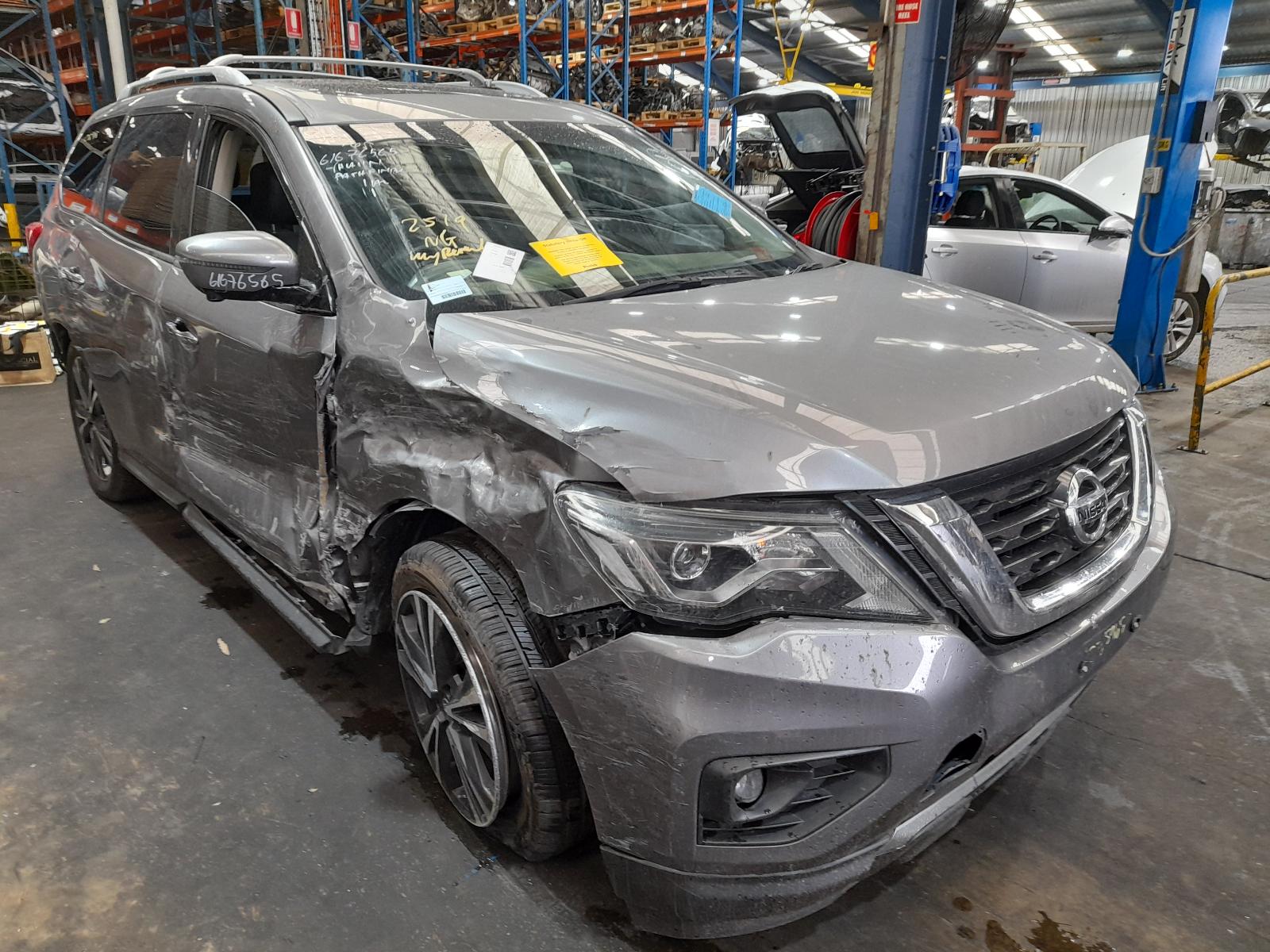 2017 Nissan Pathfinder Bootlid/Tailgate View Auto part Bootlid/Tailgate Nissan Pathfinder 2017