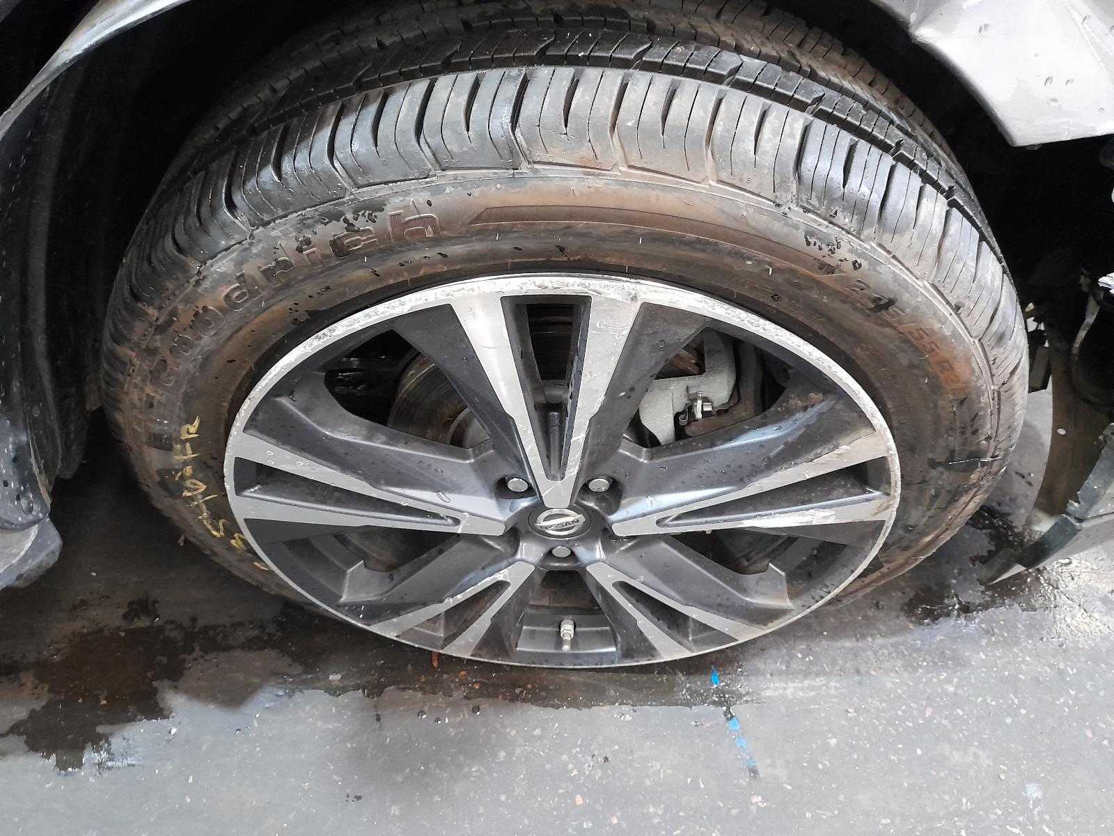 2017 Nissan Pathfinder Bootlid/Tailgate View Auto part Bootlid/Tailgate Nissan Pathfinder 2017