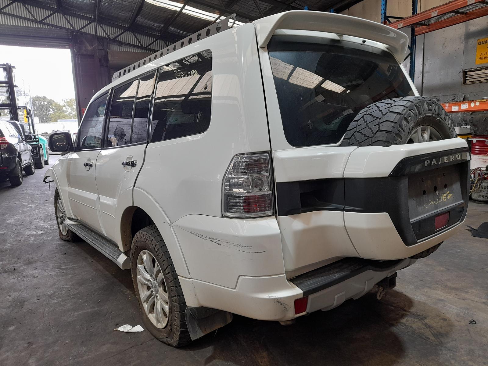 View Auto part Differential Centre Mitsubishi Pajero 2017