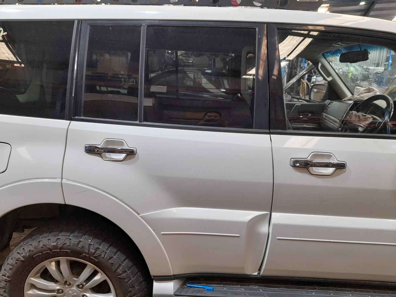 View Auto part Differential Centre Mitsubishi Pajero 2017
