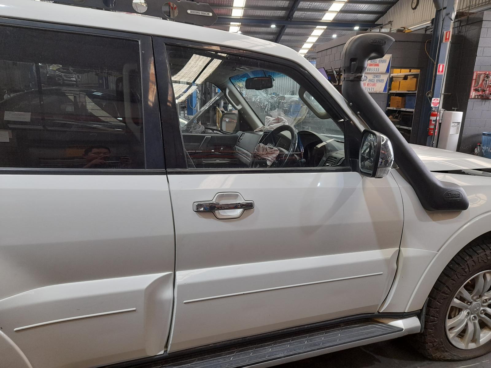 View Auto part Differential Centre Mitsubishi Pajero 2017