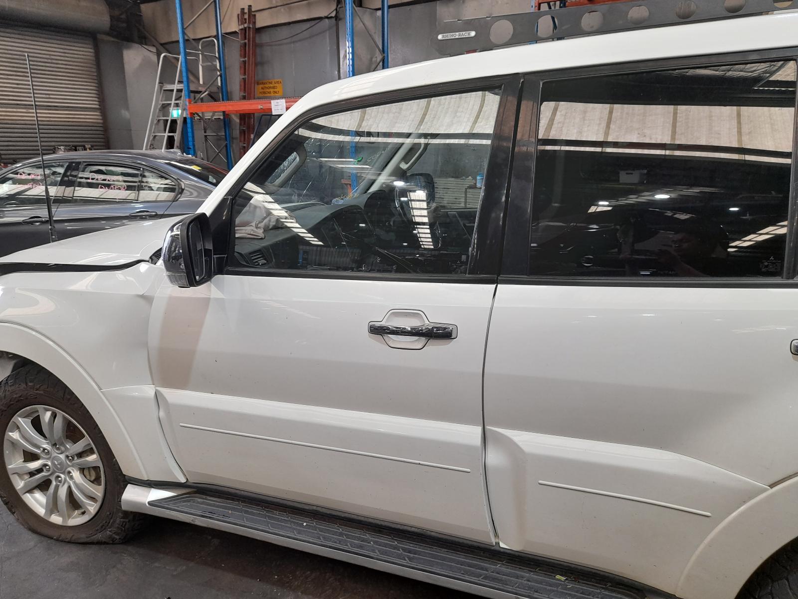 View Auto part Differential Centre Mitsubishi Pajero 2017