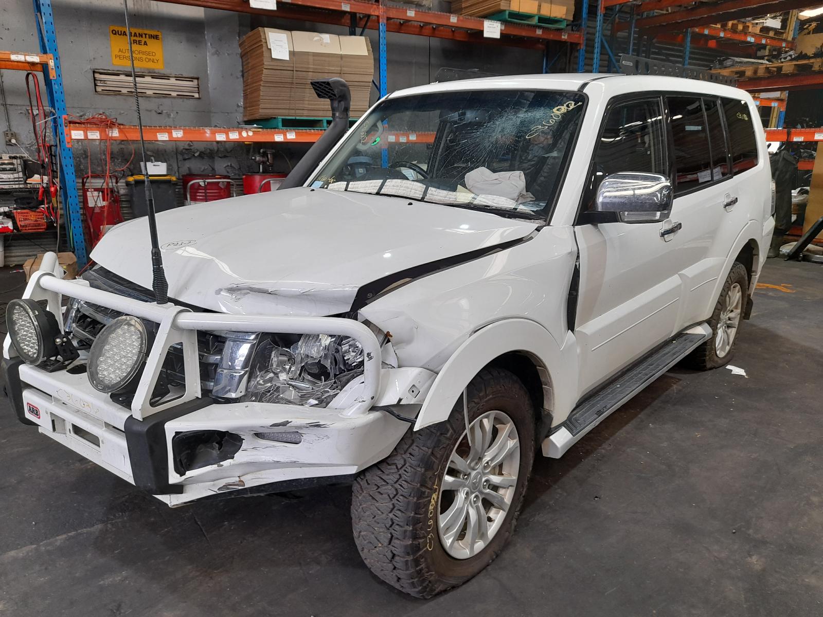 View Auto part Differential Centre Mitsubishi Pajero 2017