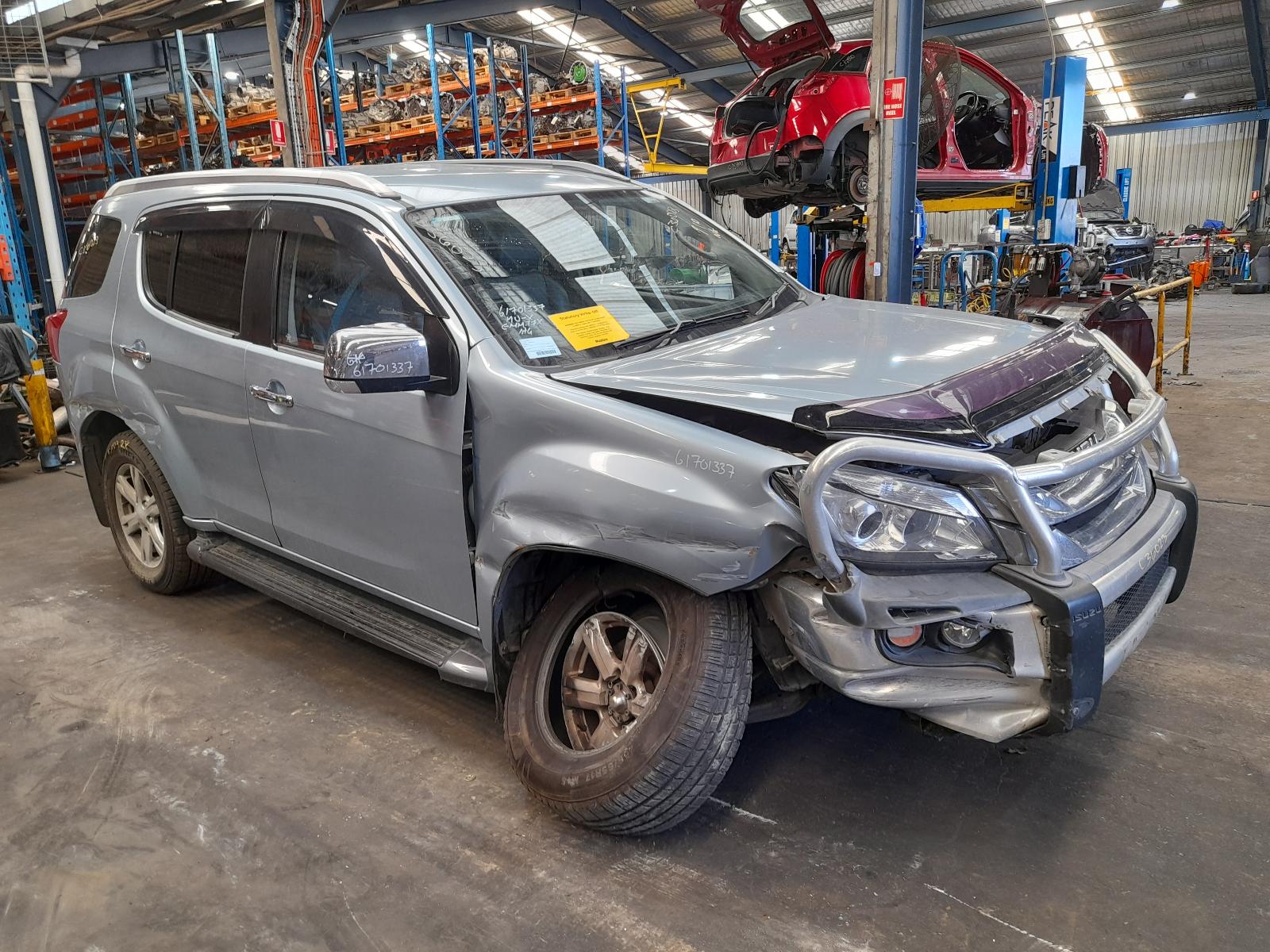 2015 Isuzu Mu-x A/C Compressor View Auto part A/C Compressor Isuzu Mu-x 2015