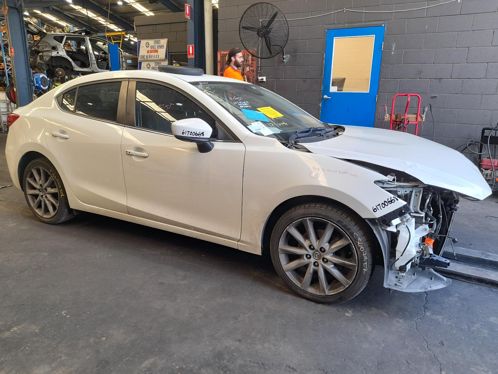 View Auto part Starter Mazda 3 2017