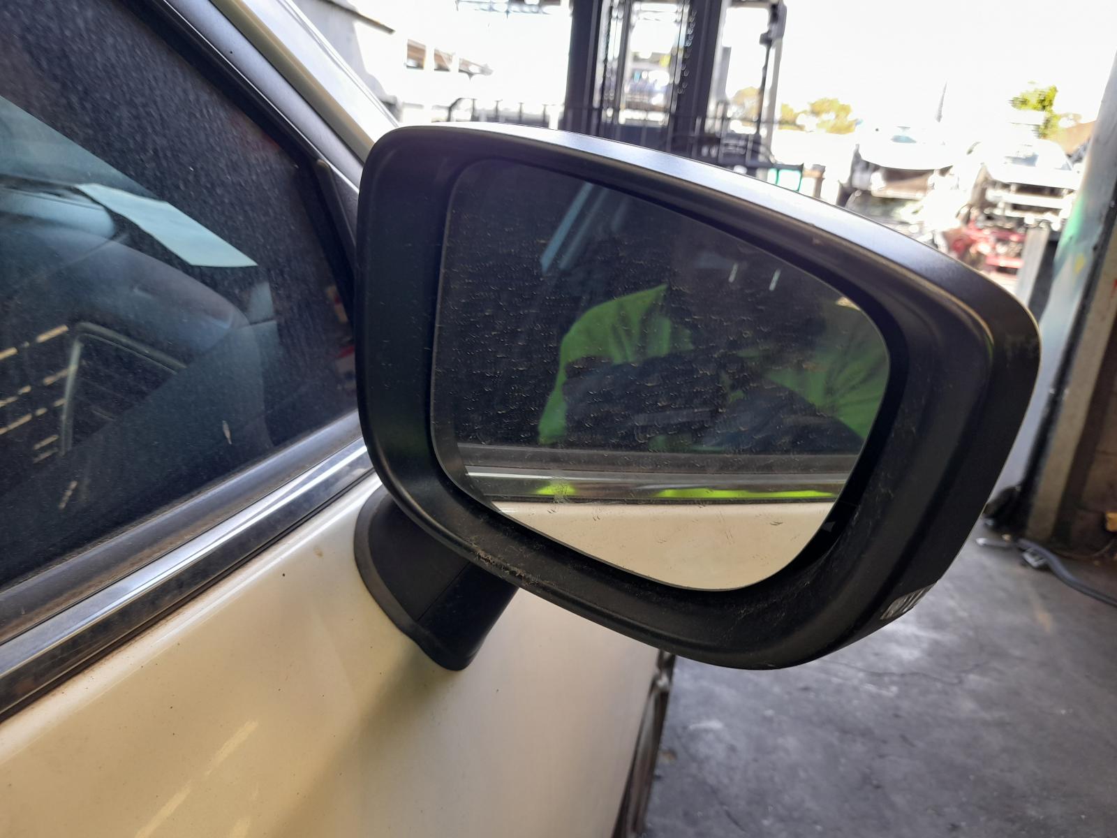 View Auto part Starter Mazda 3 2017