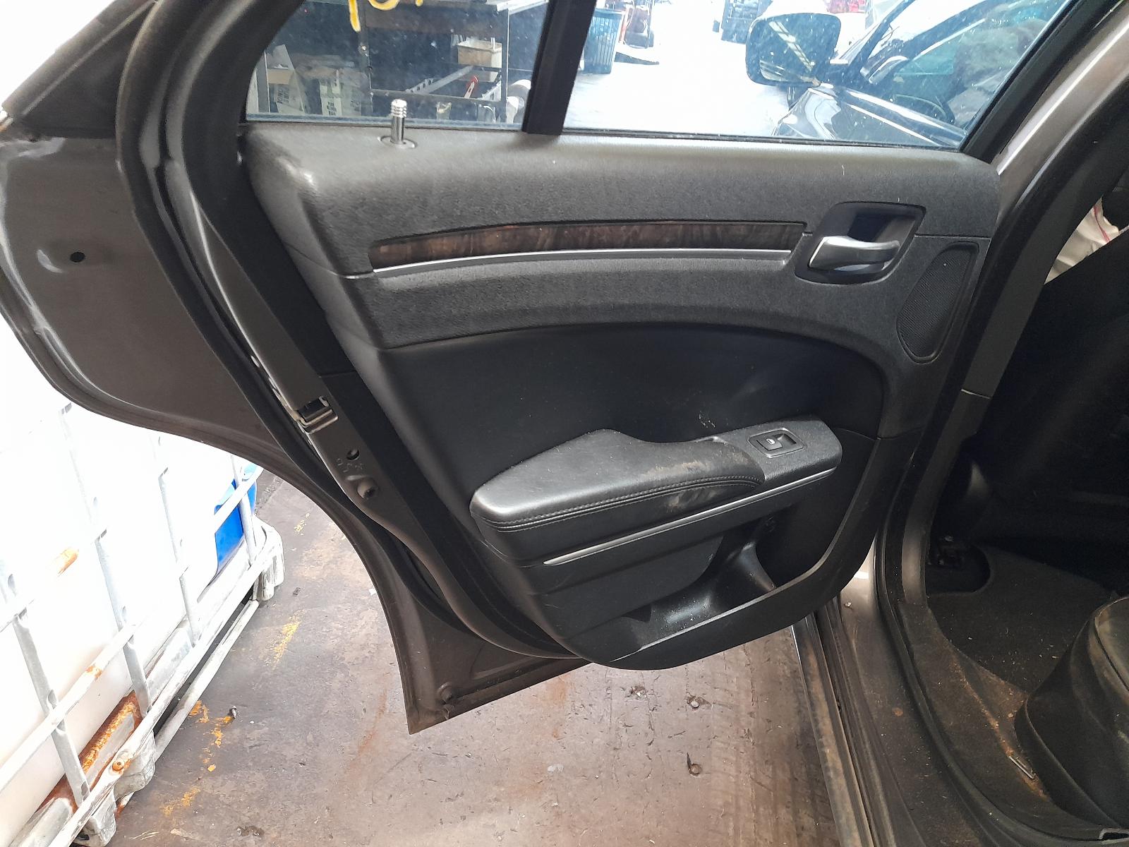 View Auto part Sunvisor Chrysler 300c 2012