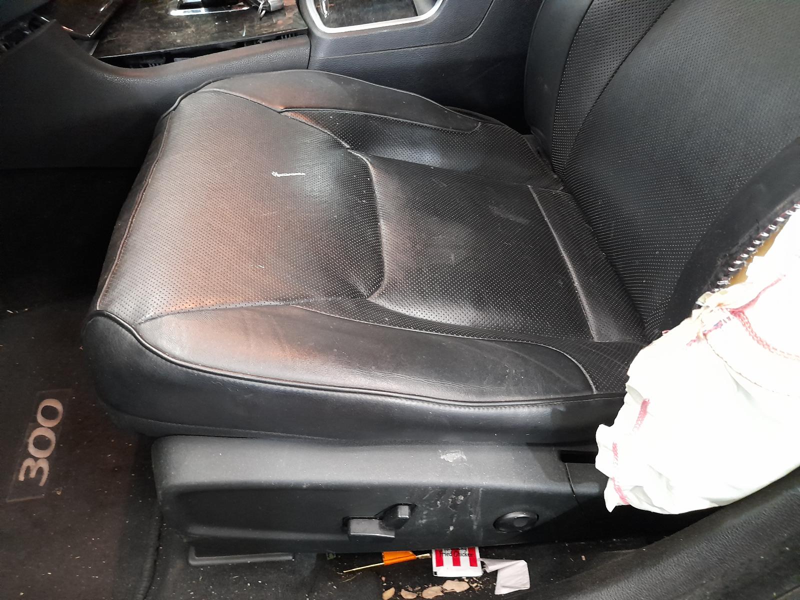 View Auto part Sunvisor Chrysler 300c 2012