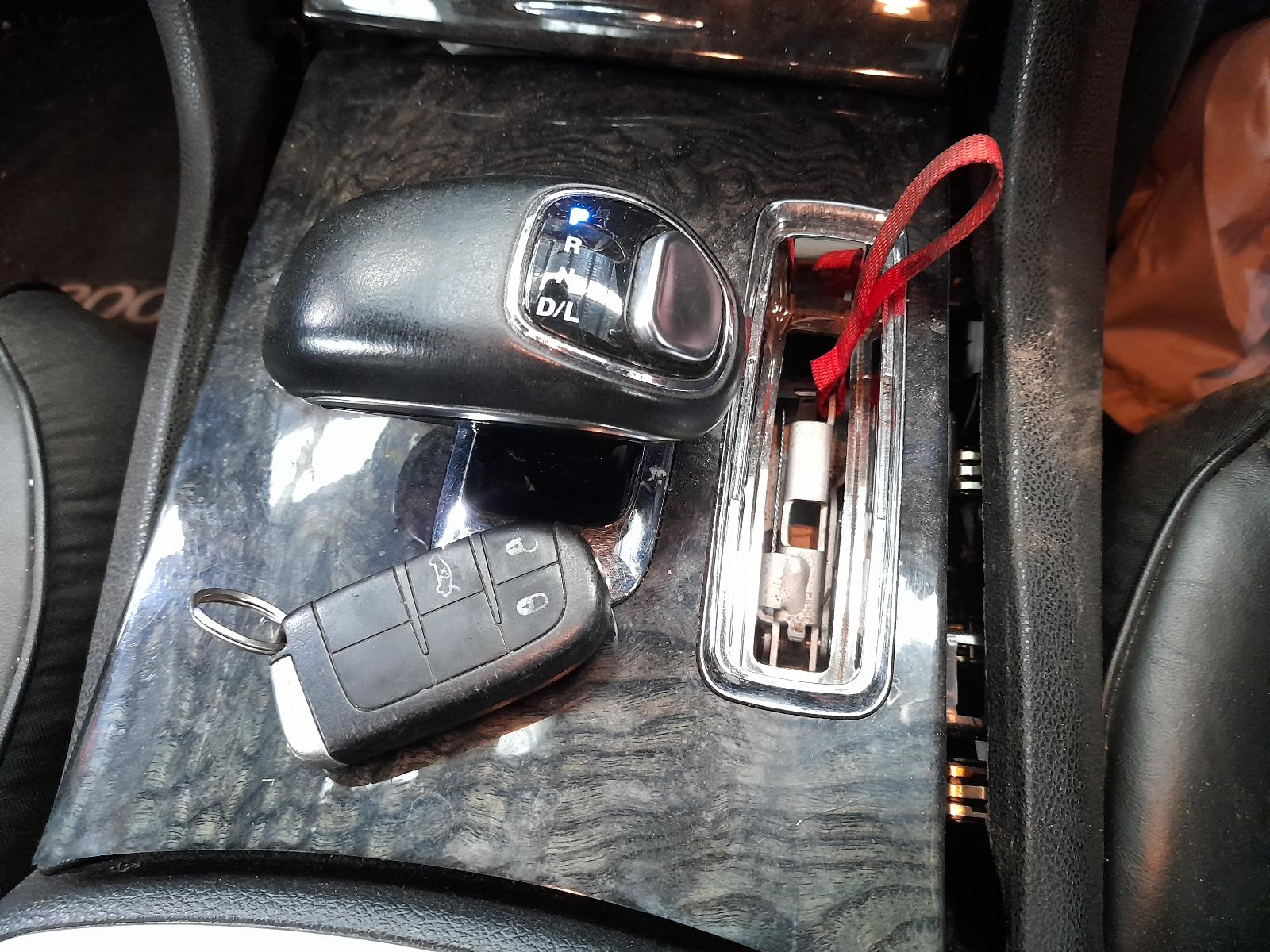 View Auto part Sunvisor Chrysler 300c 2012