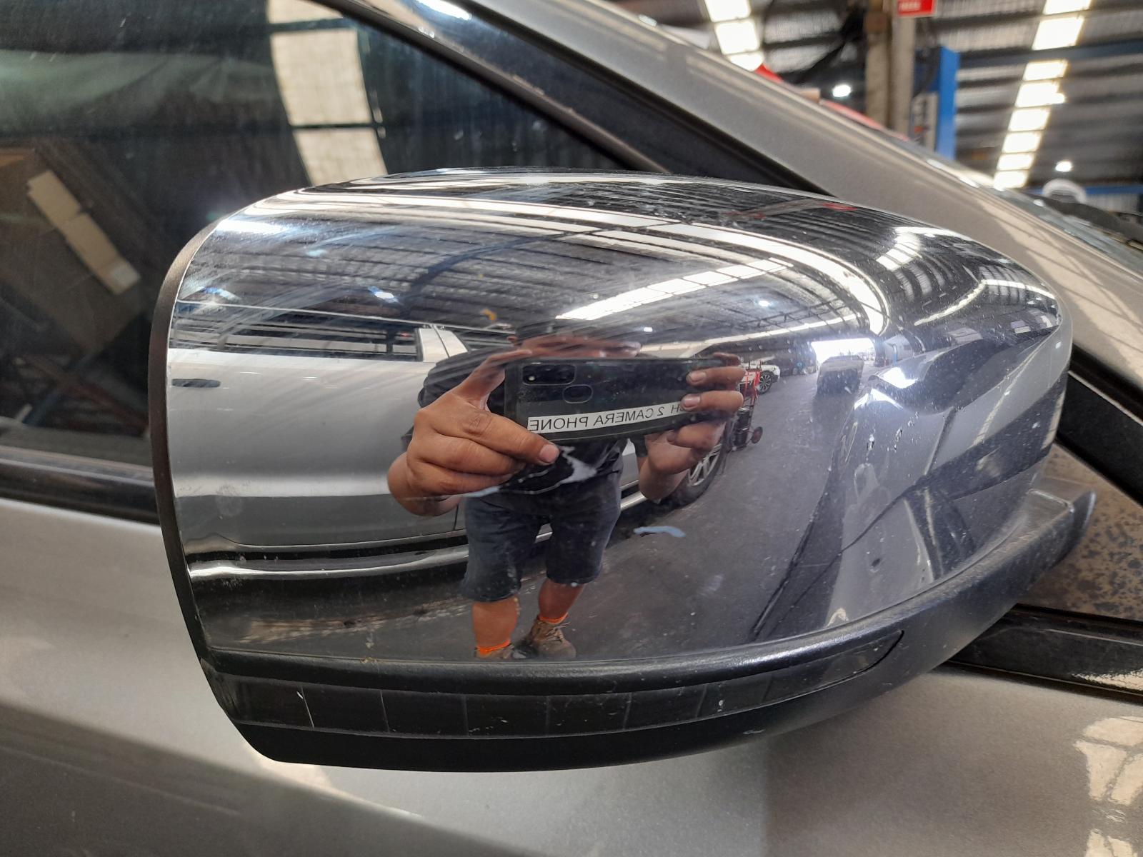 View Auto part Sunvisor Chrysler 300c 2012