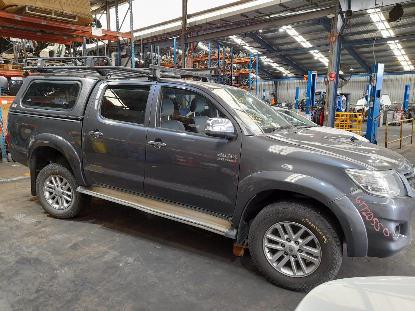 View Auto part Fuse Box Toyota Hilux 2012