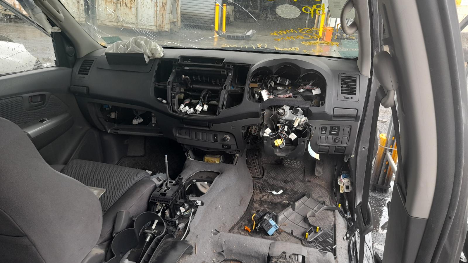 View Auto part Fuse Box Toyota Hilux 2012