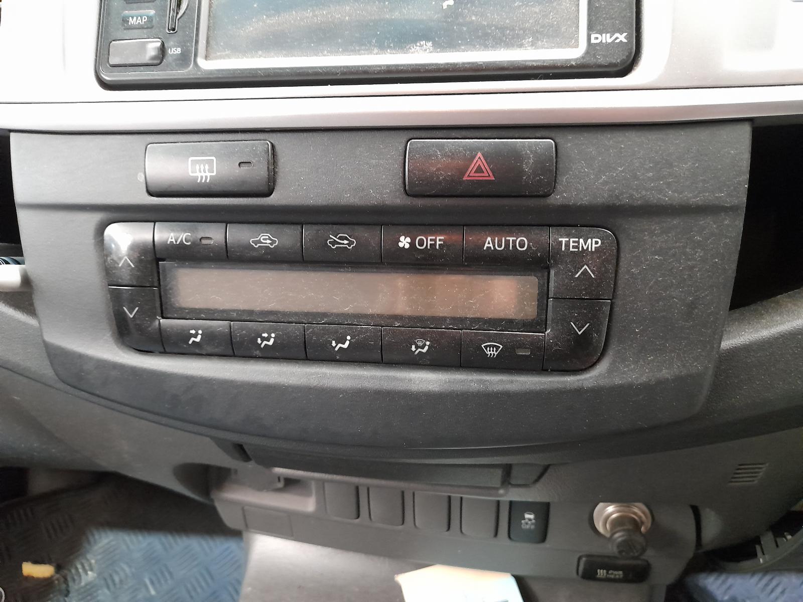 View Auto part Fuse Box Toyota Hilux 2012