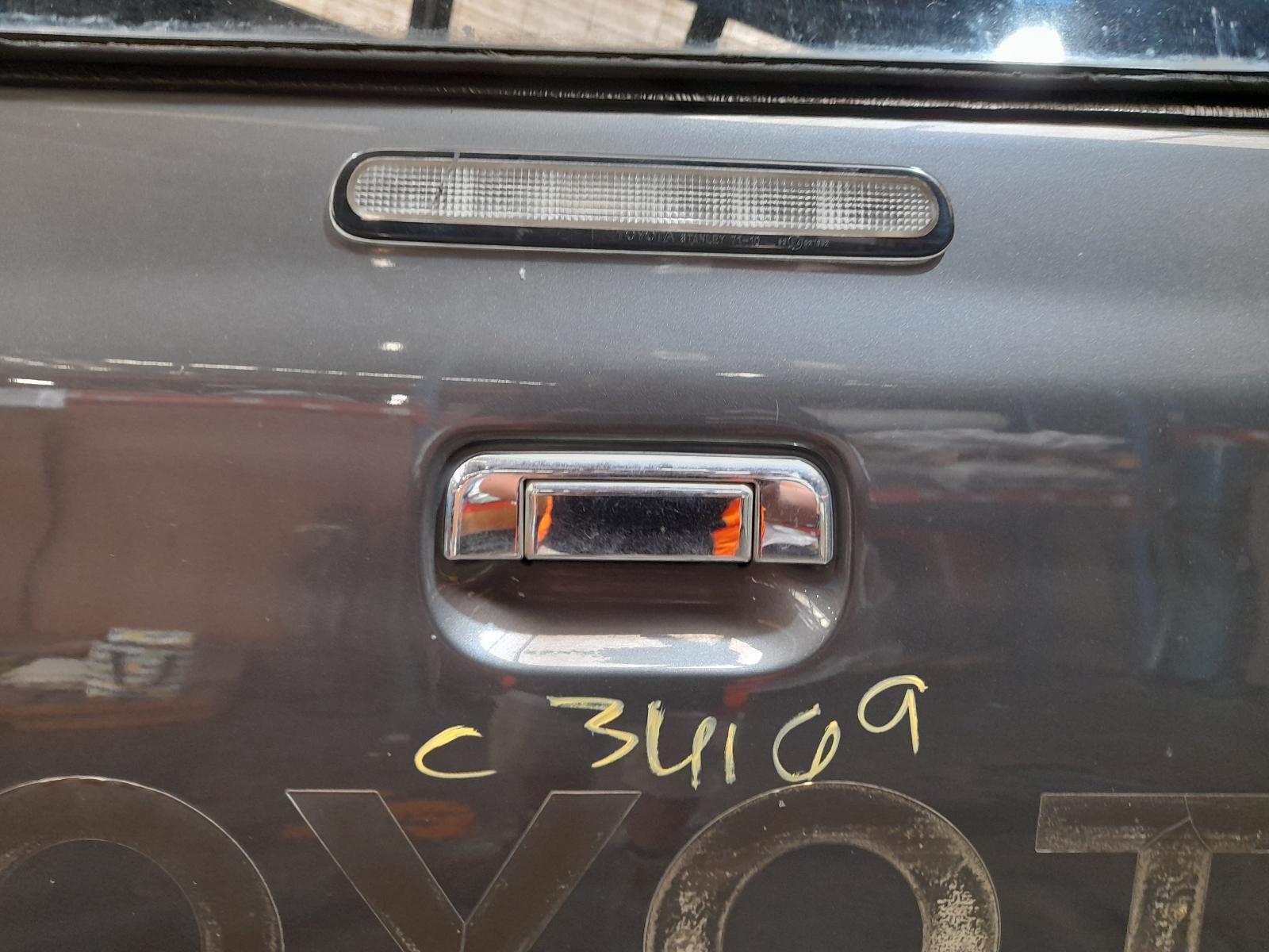 View Auto part Fuse Box Toyota Hilux 2012