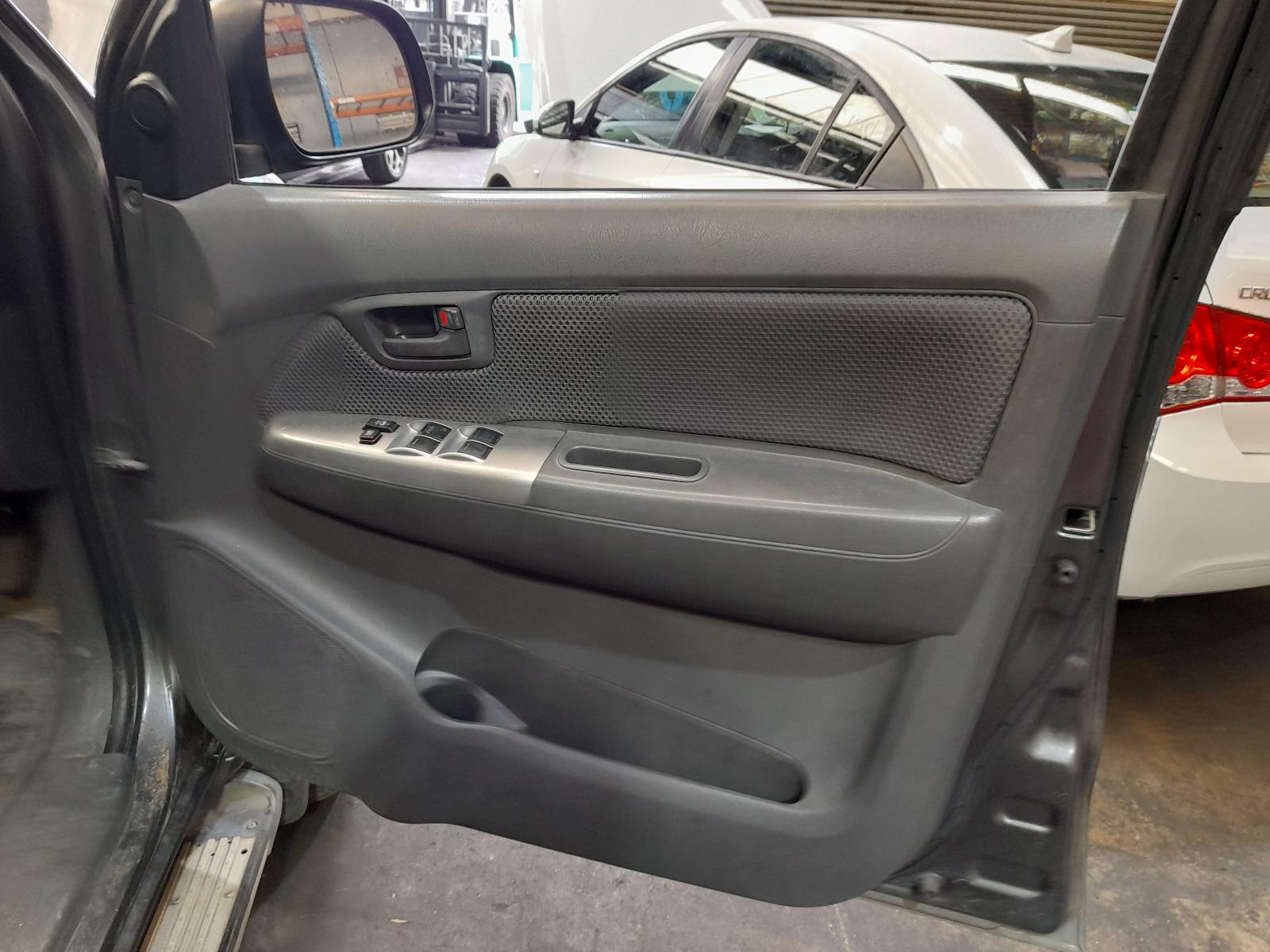 View Auto part Fuse Box Toyota Hilux 2012