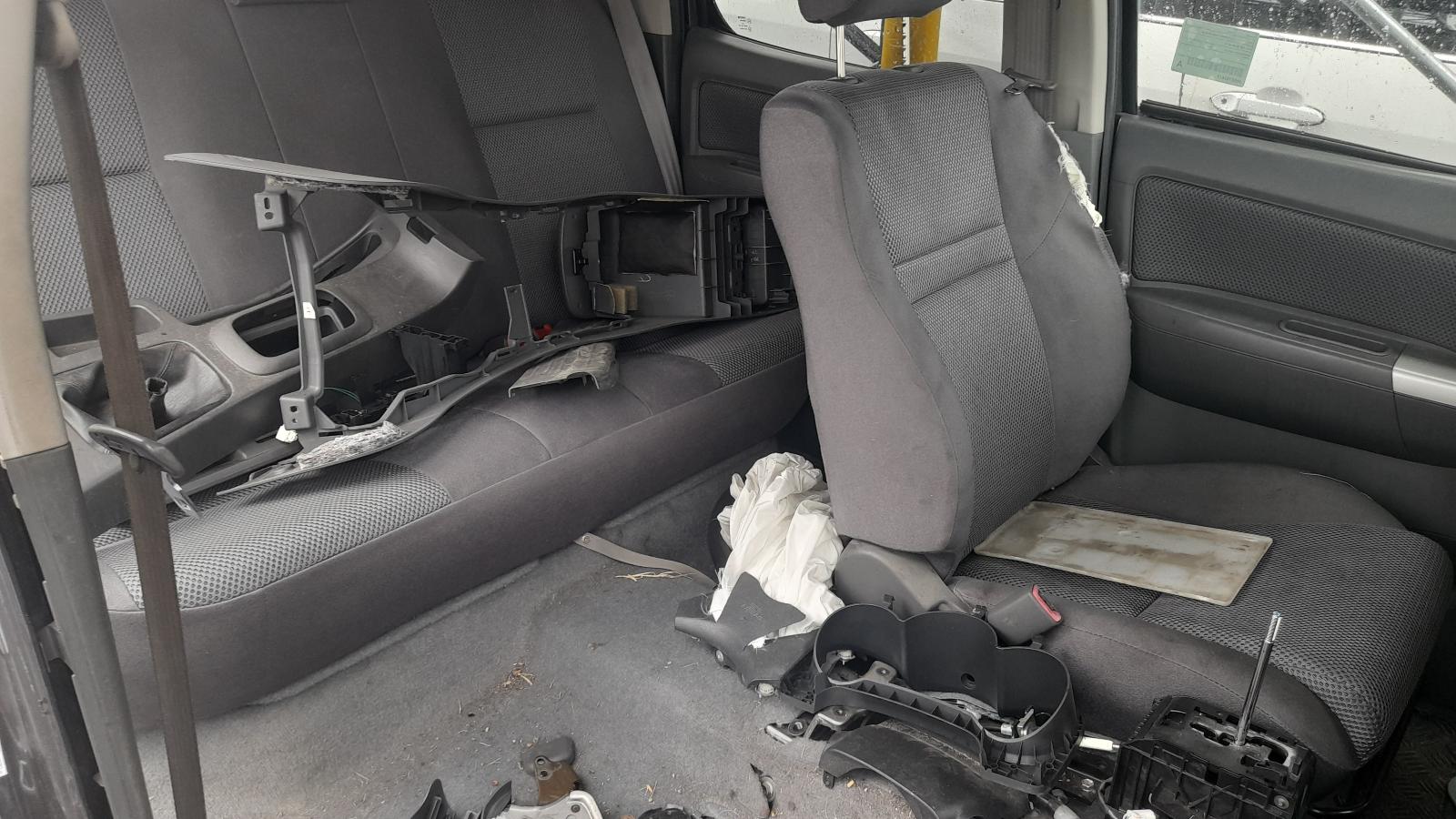 View Auto part Fuse Box Toyota Hilux 2012