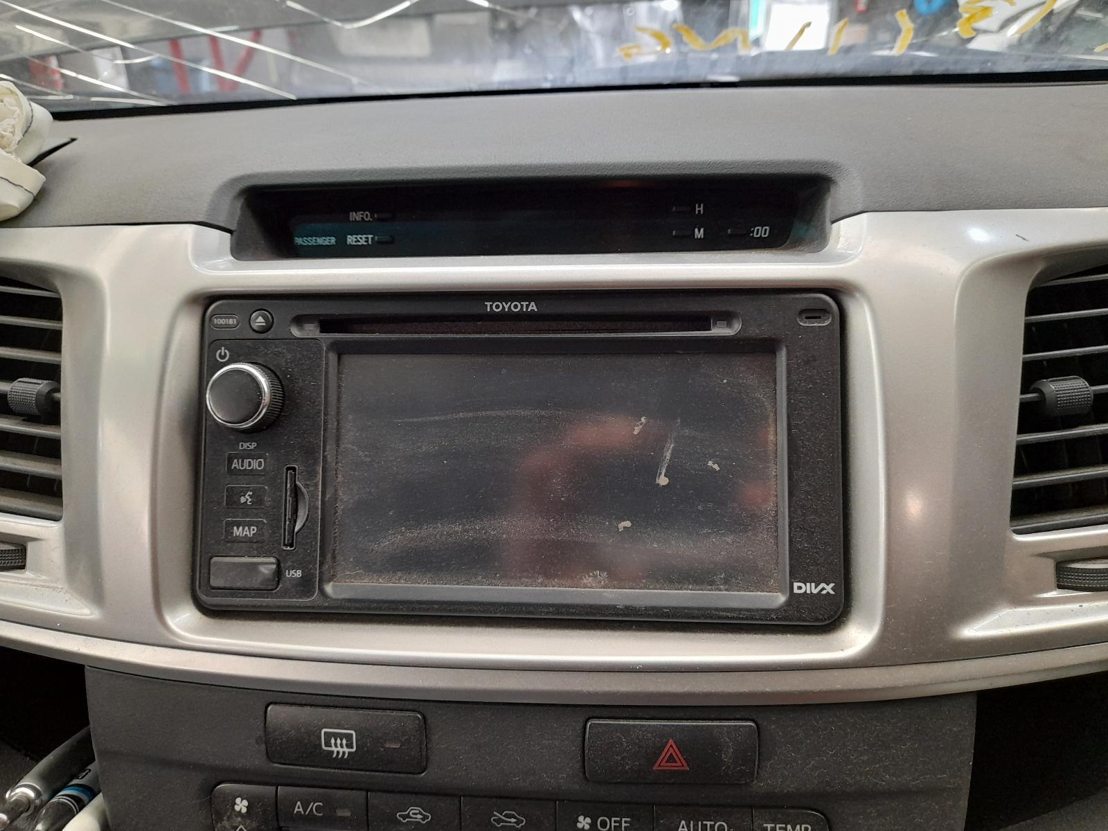 View Auto part Fuse Box Toyota Hilux 2012