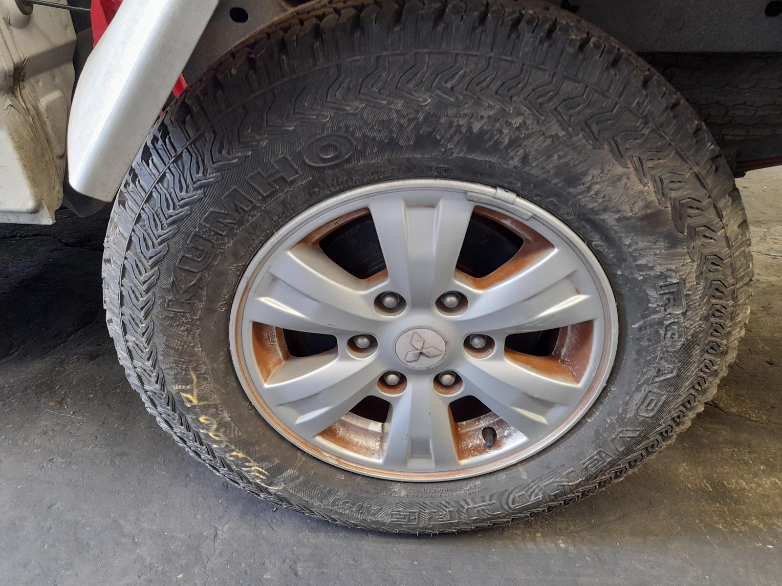 2011 Mitsubishi Triton Front Bumper View Auto part Front Bumper Mitsubishi Triton 2011