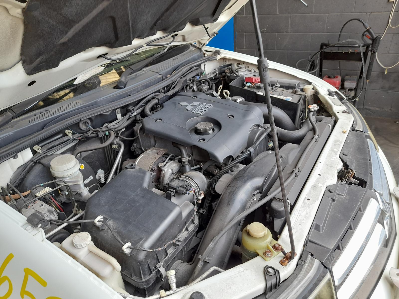 2011 Mitsubishi Triton Front Bumper View Auto part Front Bumper Mitsubishi Triton 2011