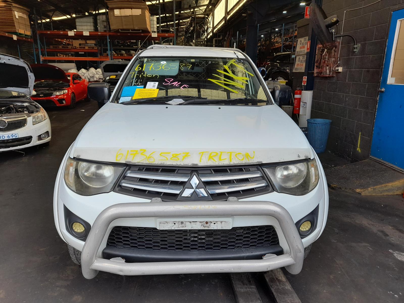 2011 Mitsubishi Triton Front Bumper View Auto part Front Bumper Mitsubishi Triton 2011