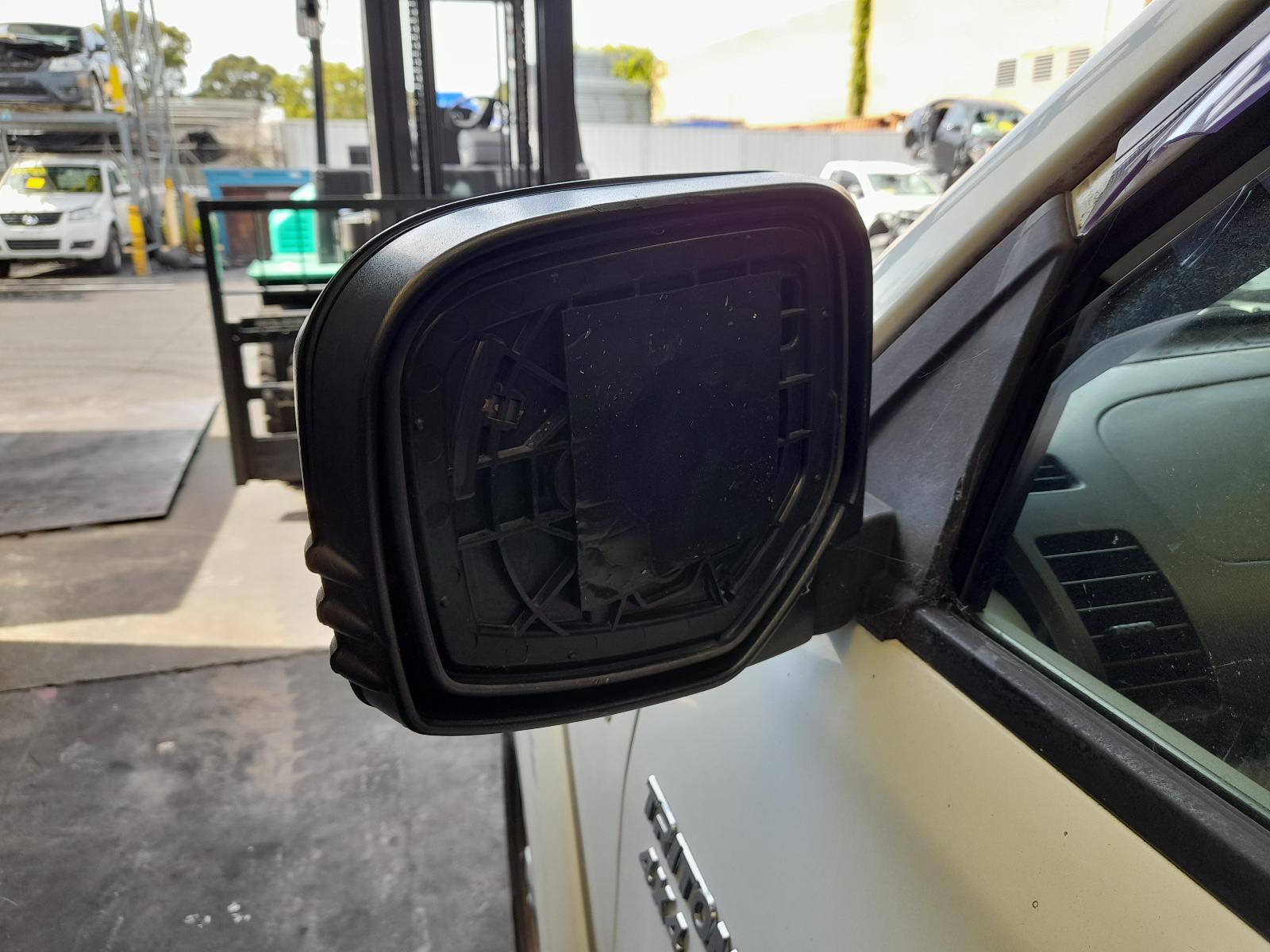 2011 Mitsubishi Triton Front Bumper View Auto part Front Bumper Mitsubishi Triton 2011