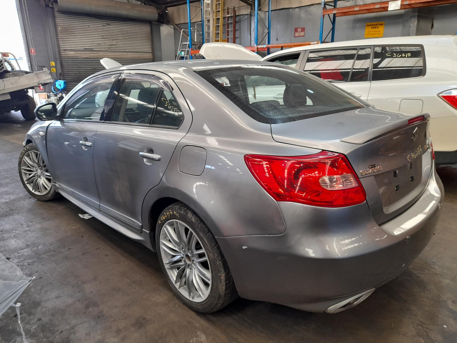 View Auto part Door/Boot/Gate Lock Suzuki Kizashi 2010