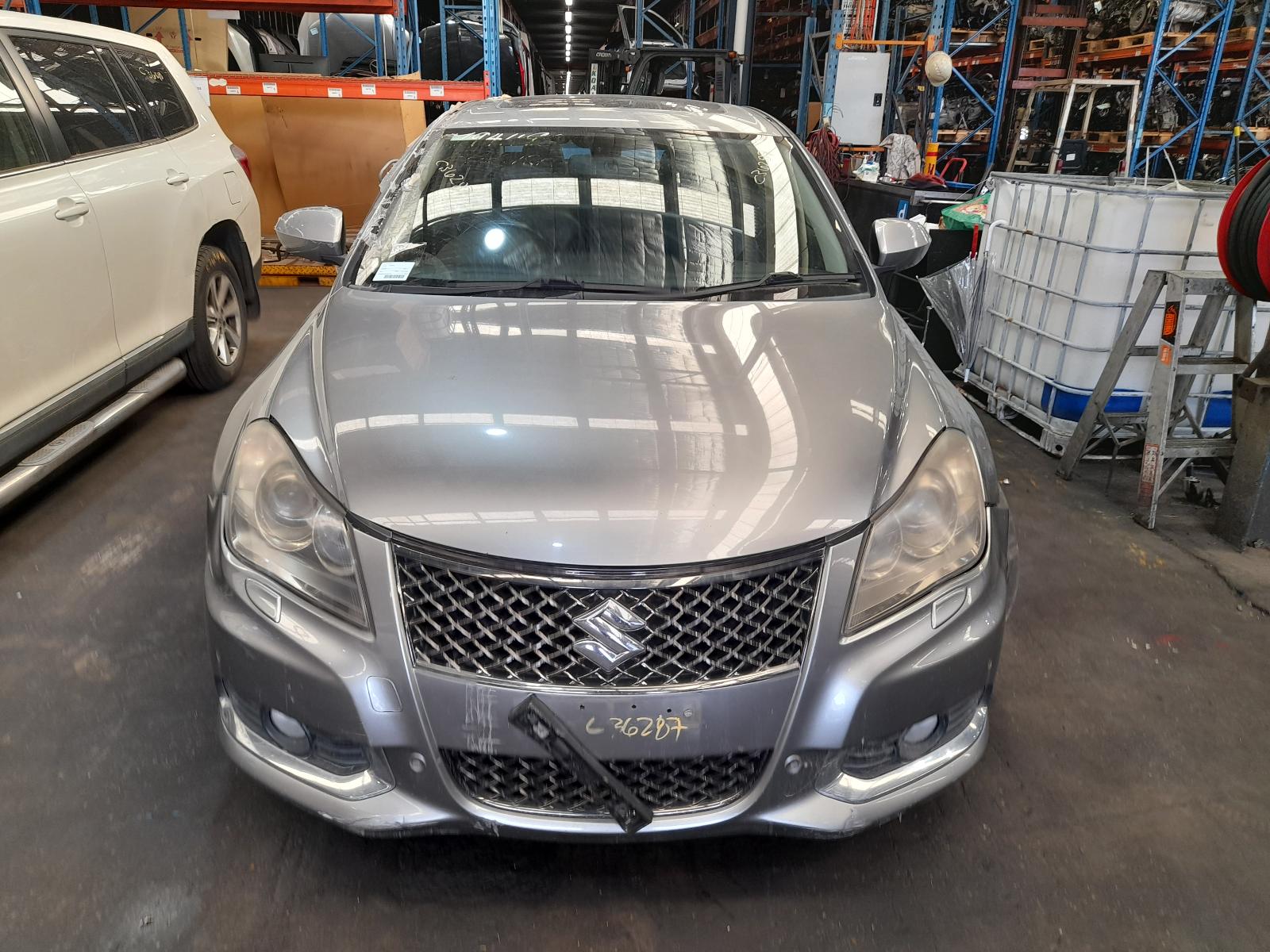 View Auto part Door/Boot/Gate Lock Suzuki Kizashi 2010