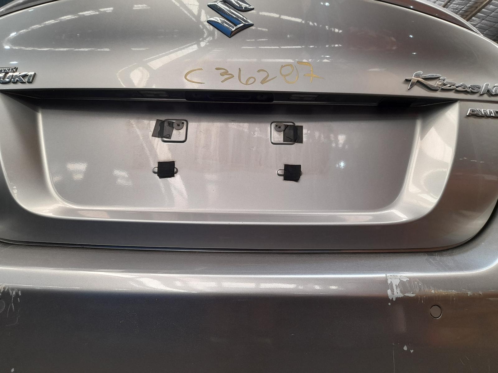 View Auto part Door/Boot/Gate Lock Suzuki Kizashi 2010