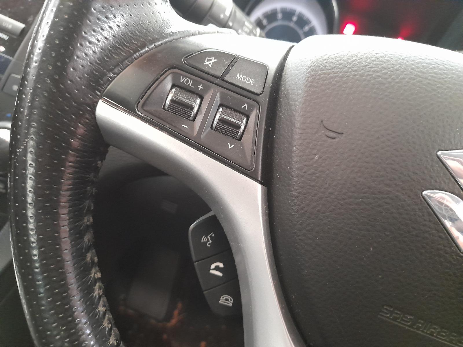 View Auto part Door/Boot/Gate Lock Suzuki Kizashi 2010