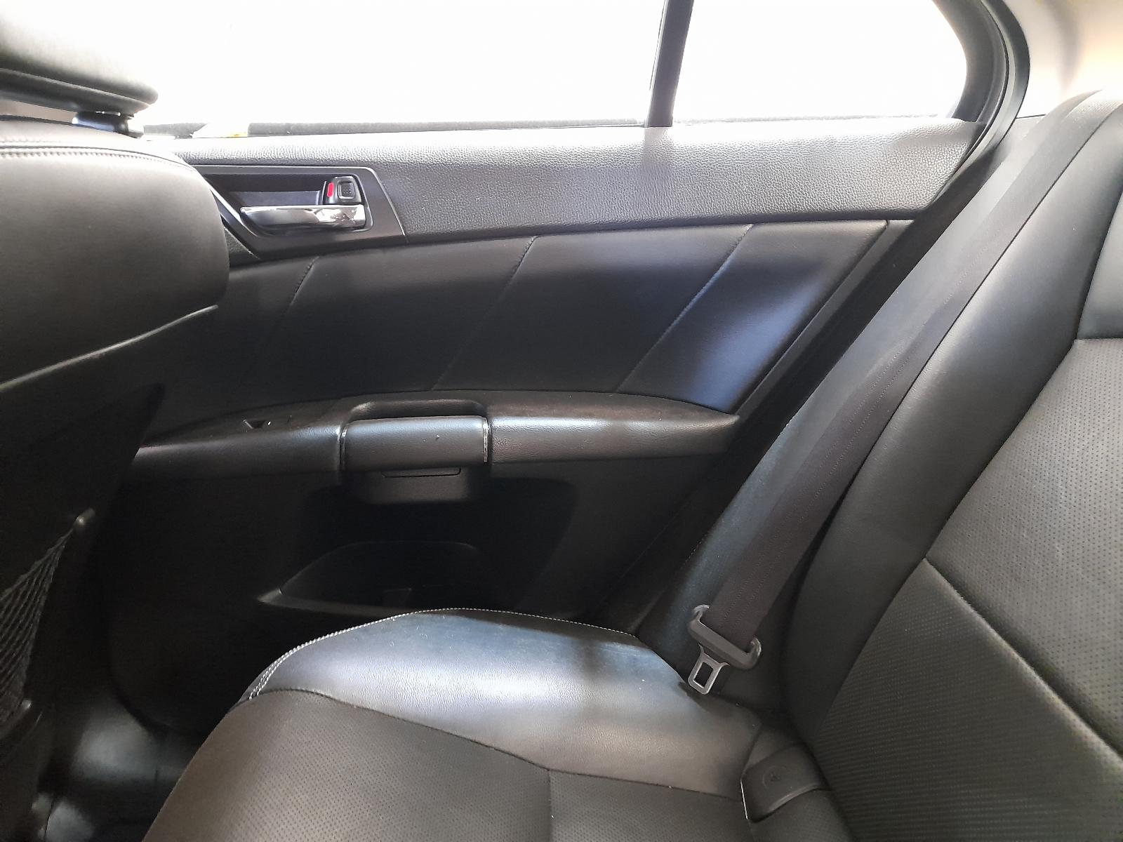 View Auto part Door/Boot/Gate Lock Suzuki Kizashi 2010