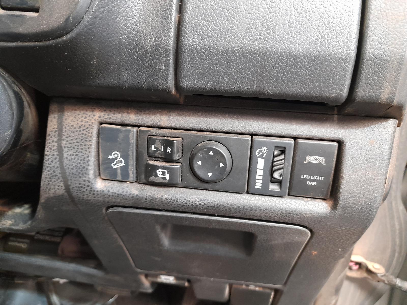 2019 Isuzu Dmax Airbag Module/Sensor View Auto part Airbag Module/Sensor Isuzu Dmax 2019