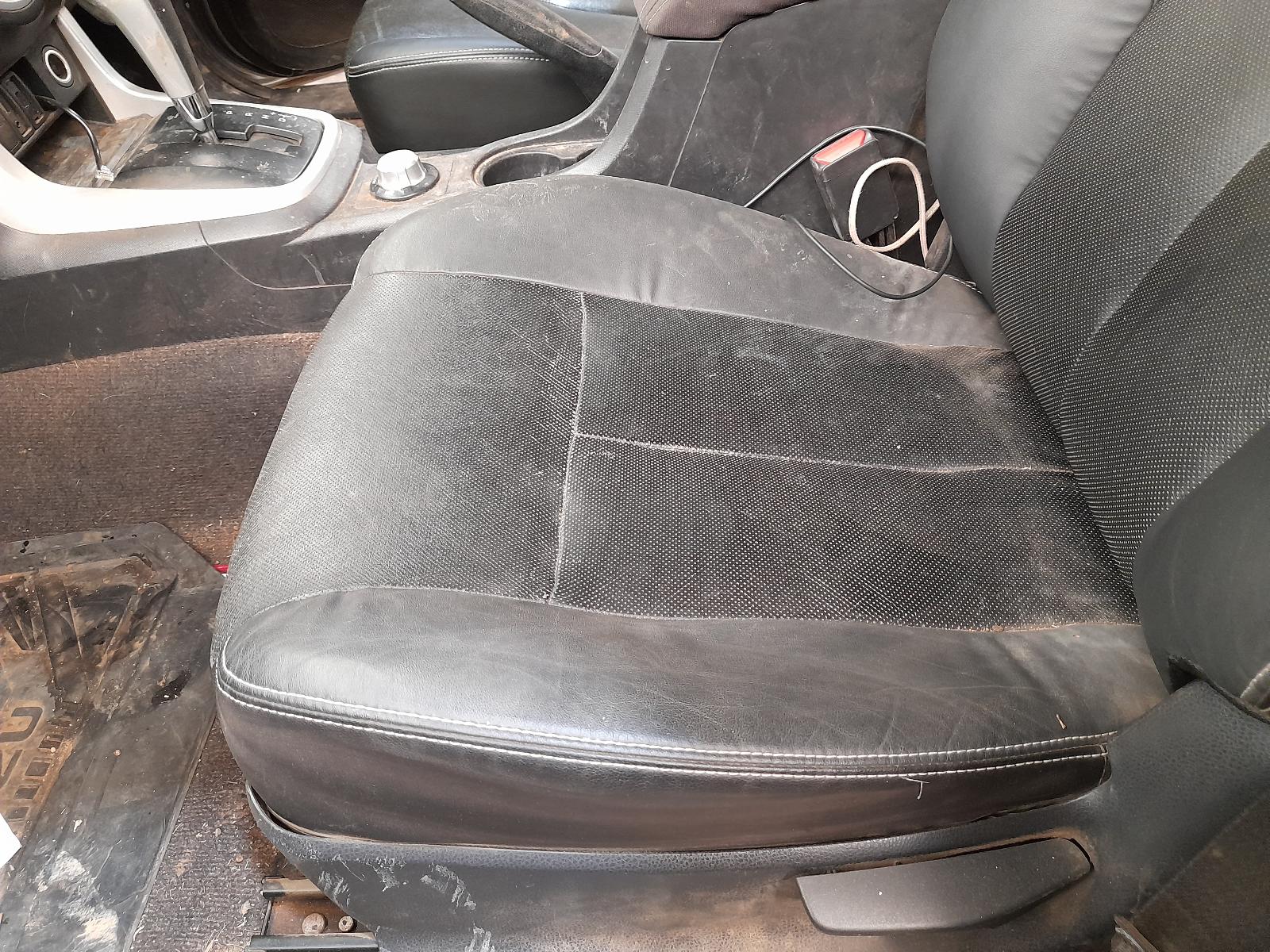 2019 Isuzu Dmax Airbag Module/Sensor View Auto part Airbag Module/Sensor Isuzu Dmax 2019