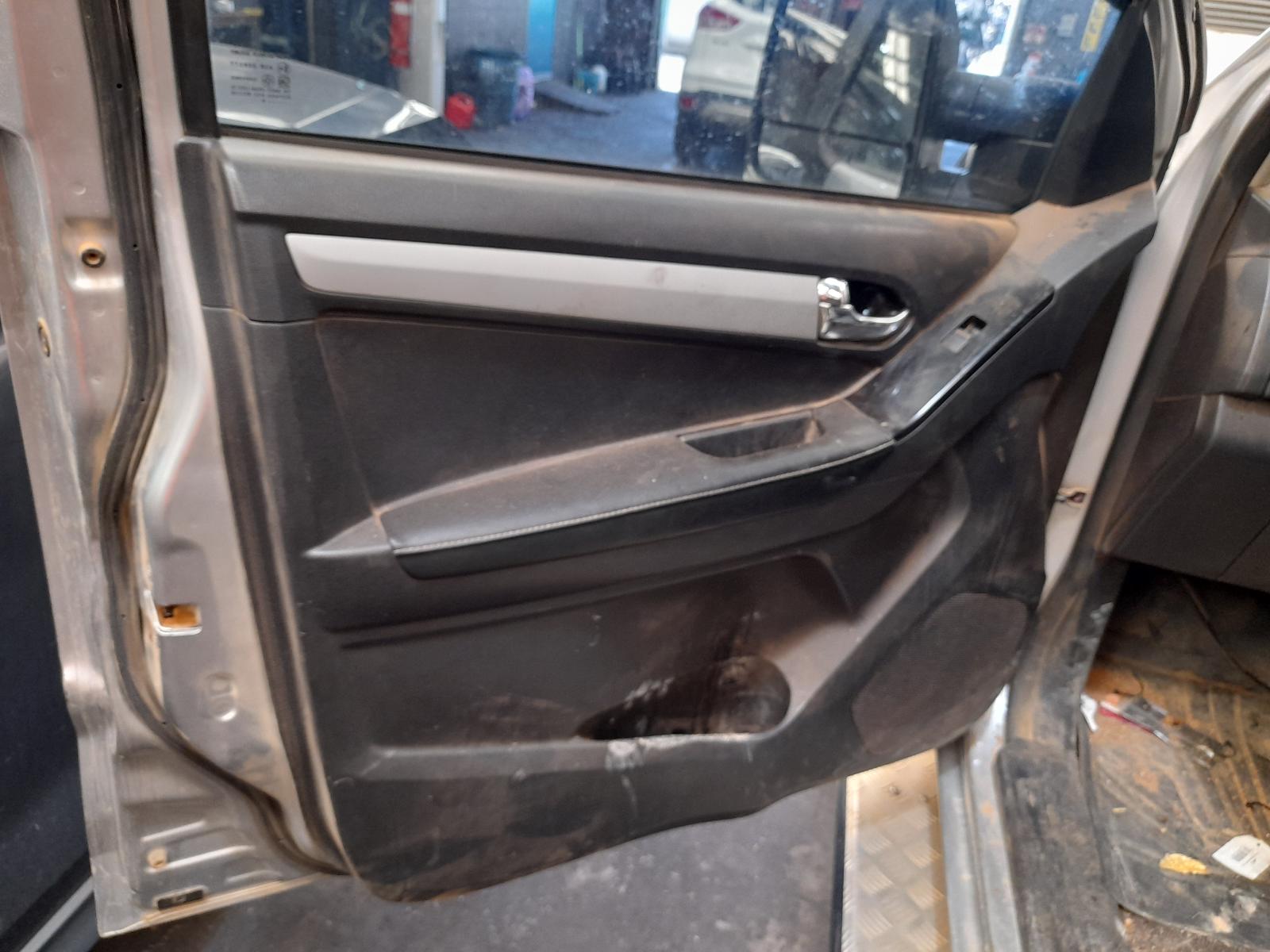 2019 Isuzu Dmax Airbag Module/Sensor View Auto part Airbag Module/Sensor Isuzu Dmax 2019