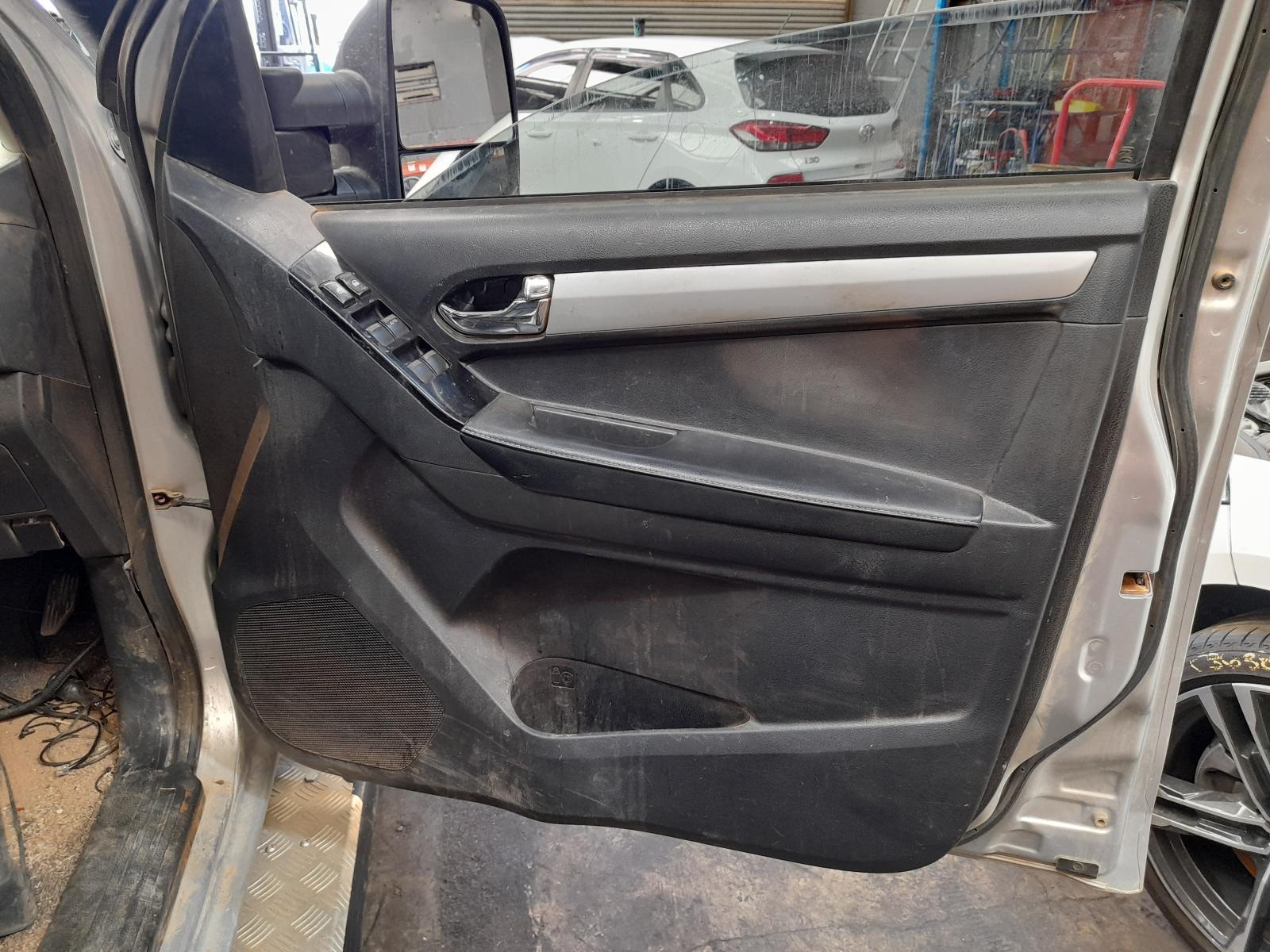 2019 Isuzu Dmax Airbag Module/Sensor View Auto part Airbag Module/Sensor Isuzu Dmax 2019