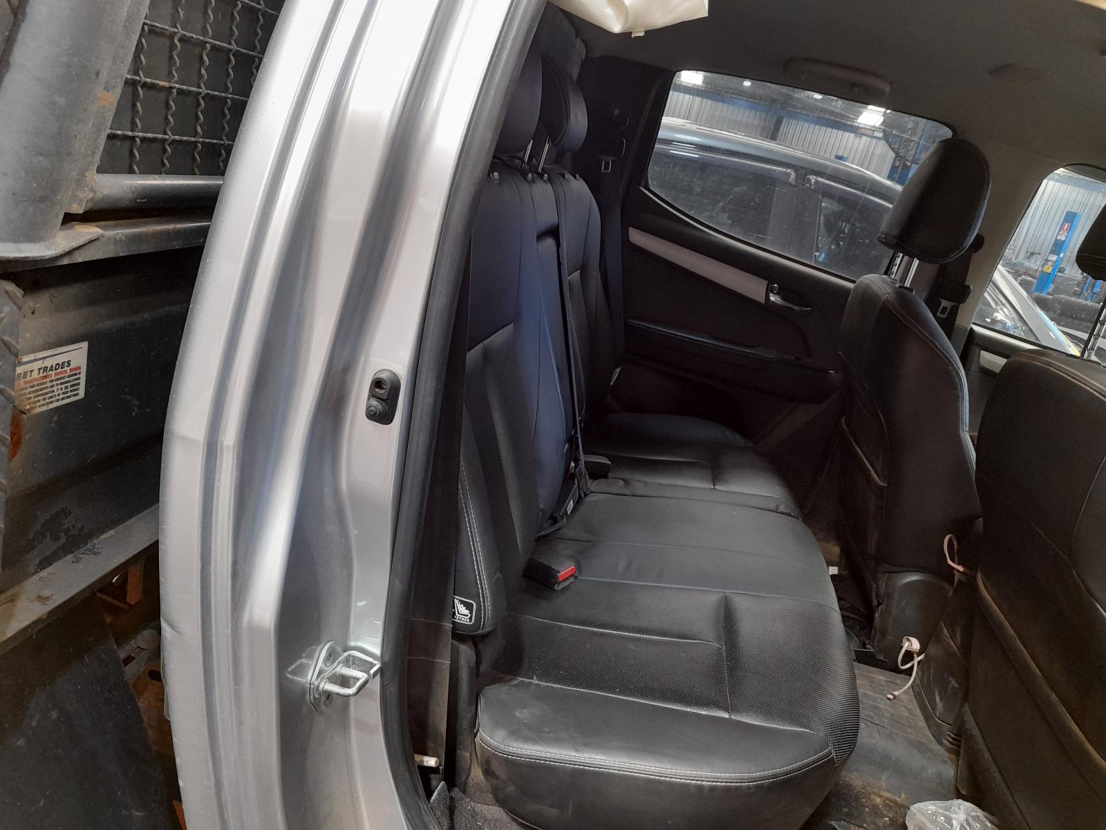 2019 Isuzu Dmax Airbag Module/Sensor View Auto part Airbag Module/Sensor Isuzu Dmax 2019